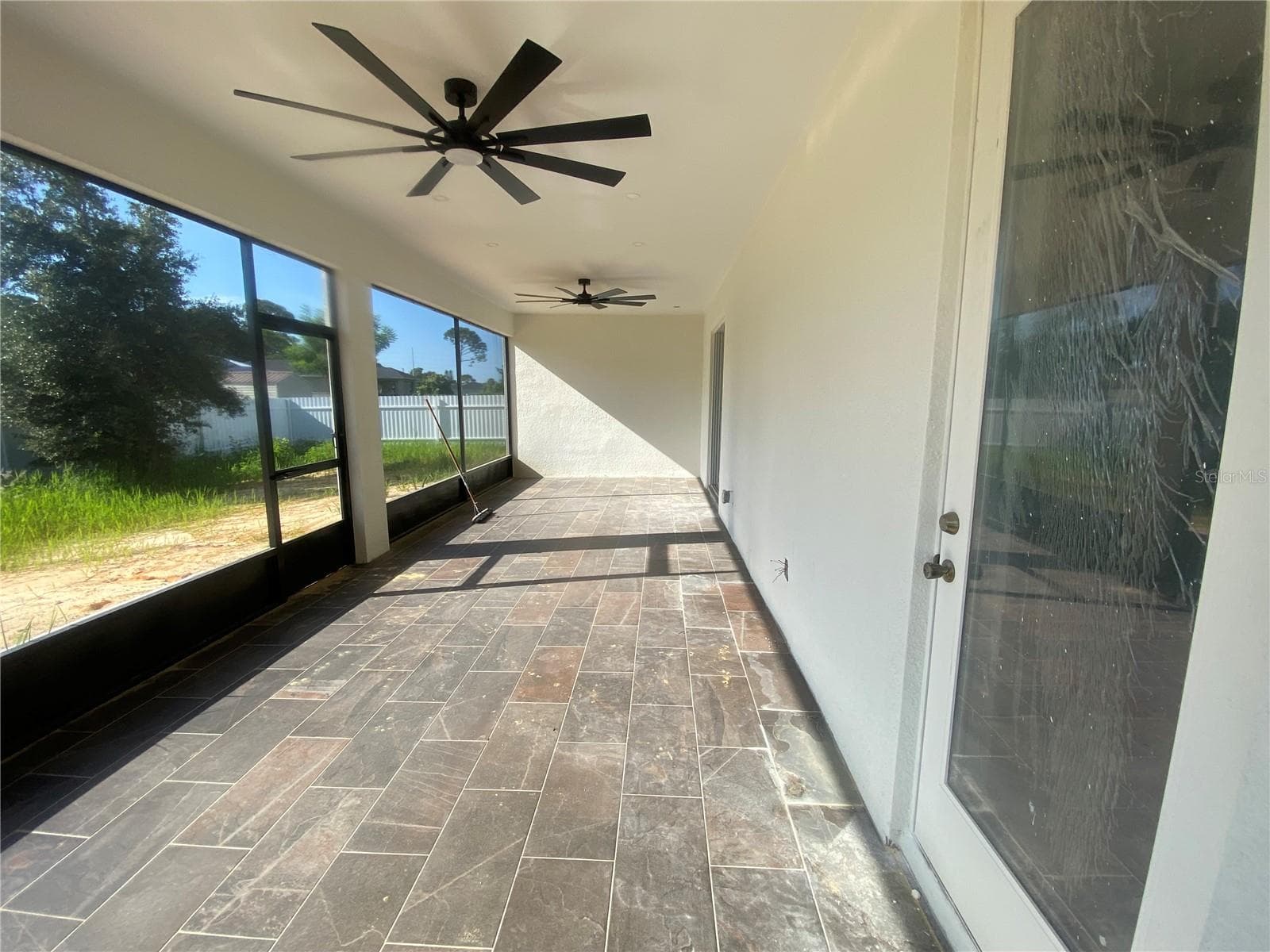 back screened porch - 410 CITROEN DR, SEBRING