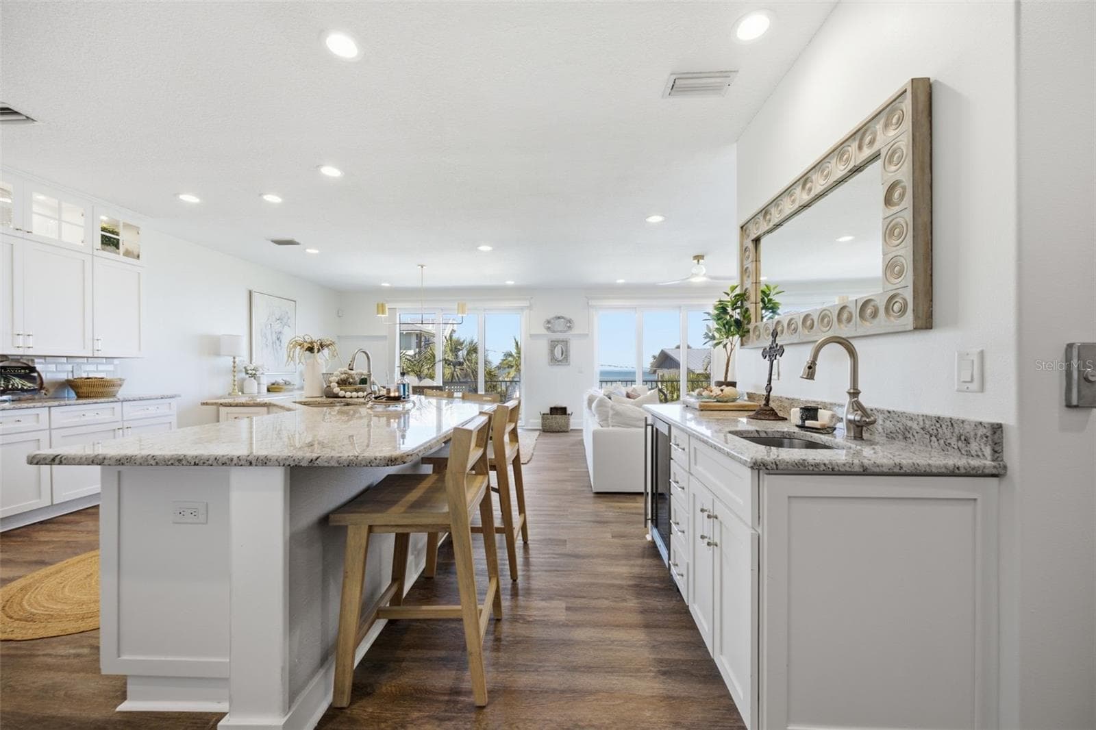 Wet bar - 3014 AVENUE E, HOLMES BEACH