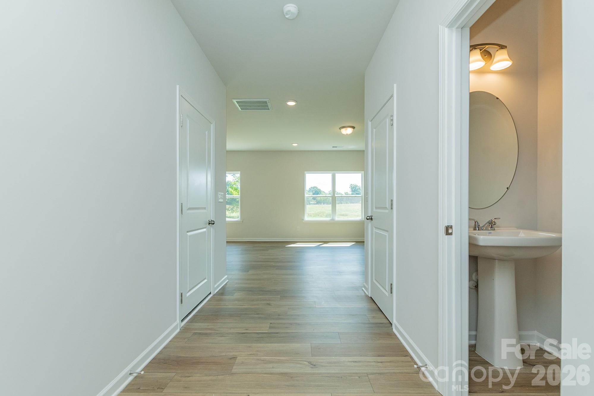 Single Family Residence at 4243 Ruth Creek Court, Charlotte, photo 10 of 34