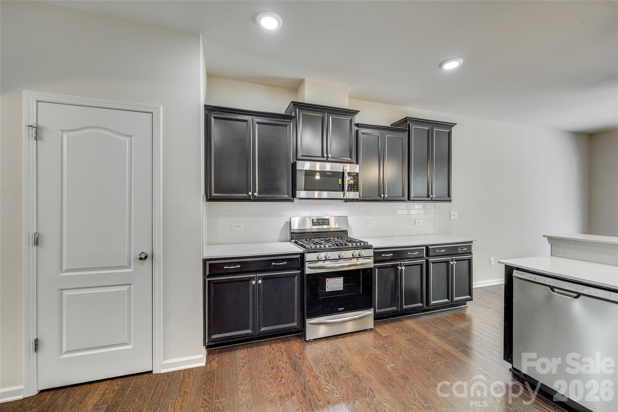 Single Family Residence at 910 Ashton Oak Court, Fort Mill, photo 14 of 48