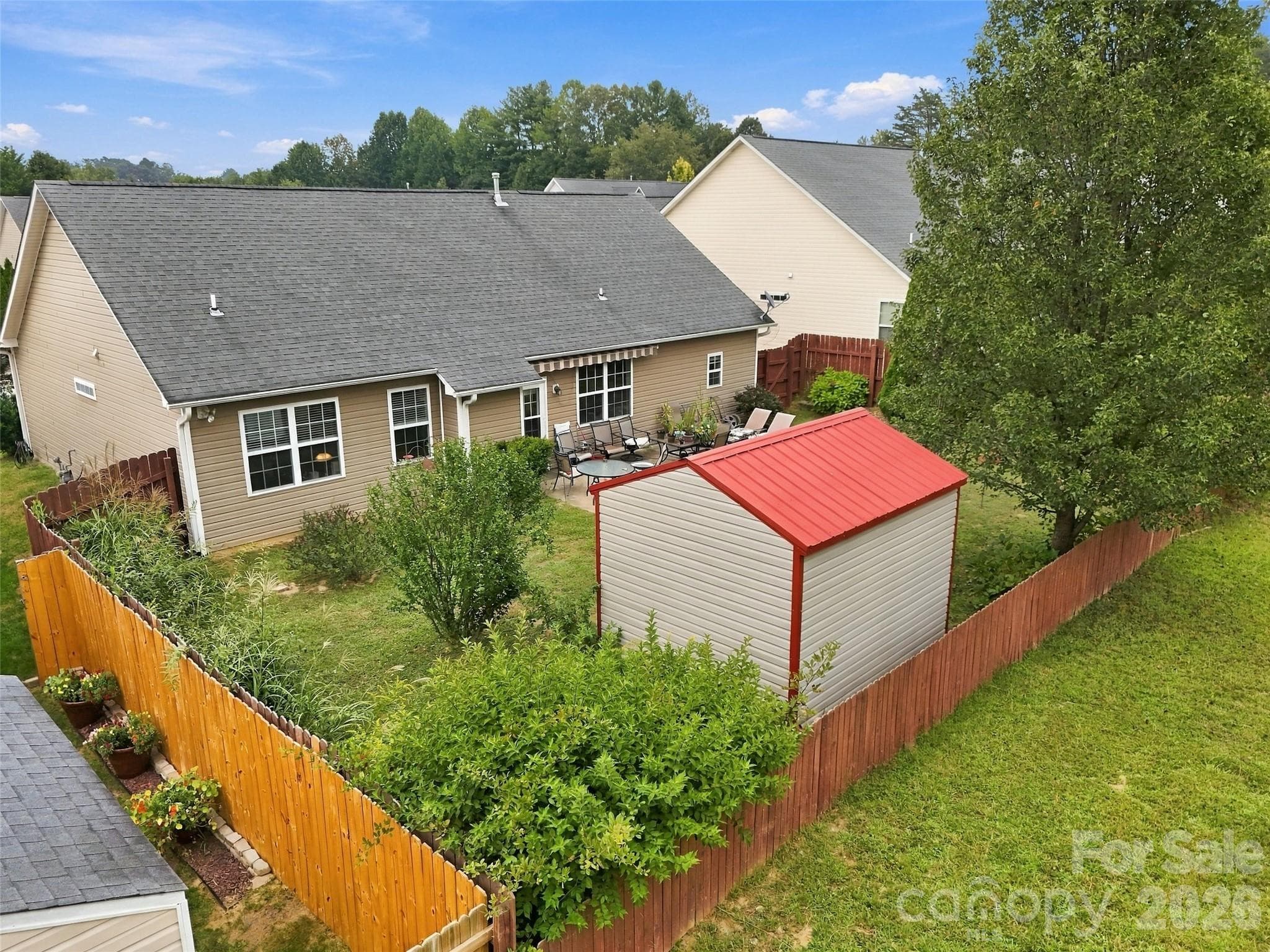 Single Family Residence at 78 Brookstone Court, Hendersonville, photo 19 of 48
