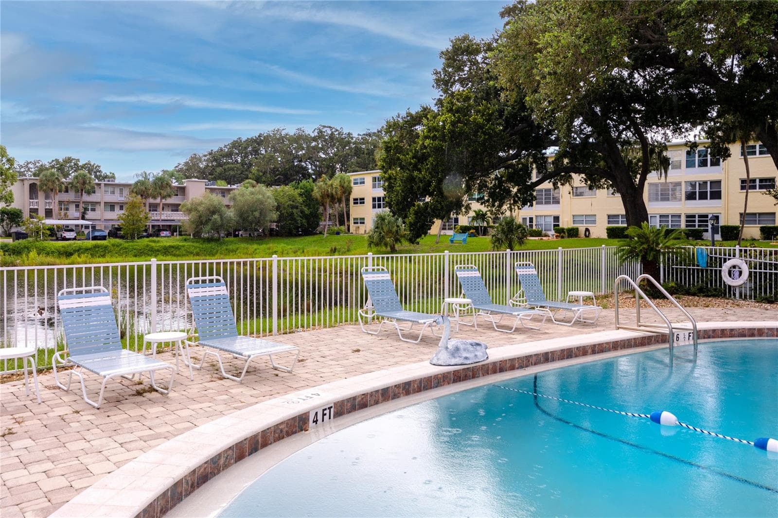 Condominium at 821 DELEON CT #309, DUNEDIN, photo 33 of 40
