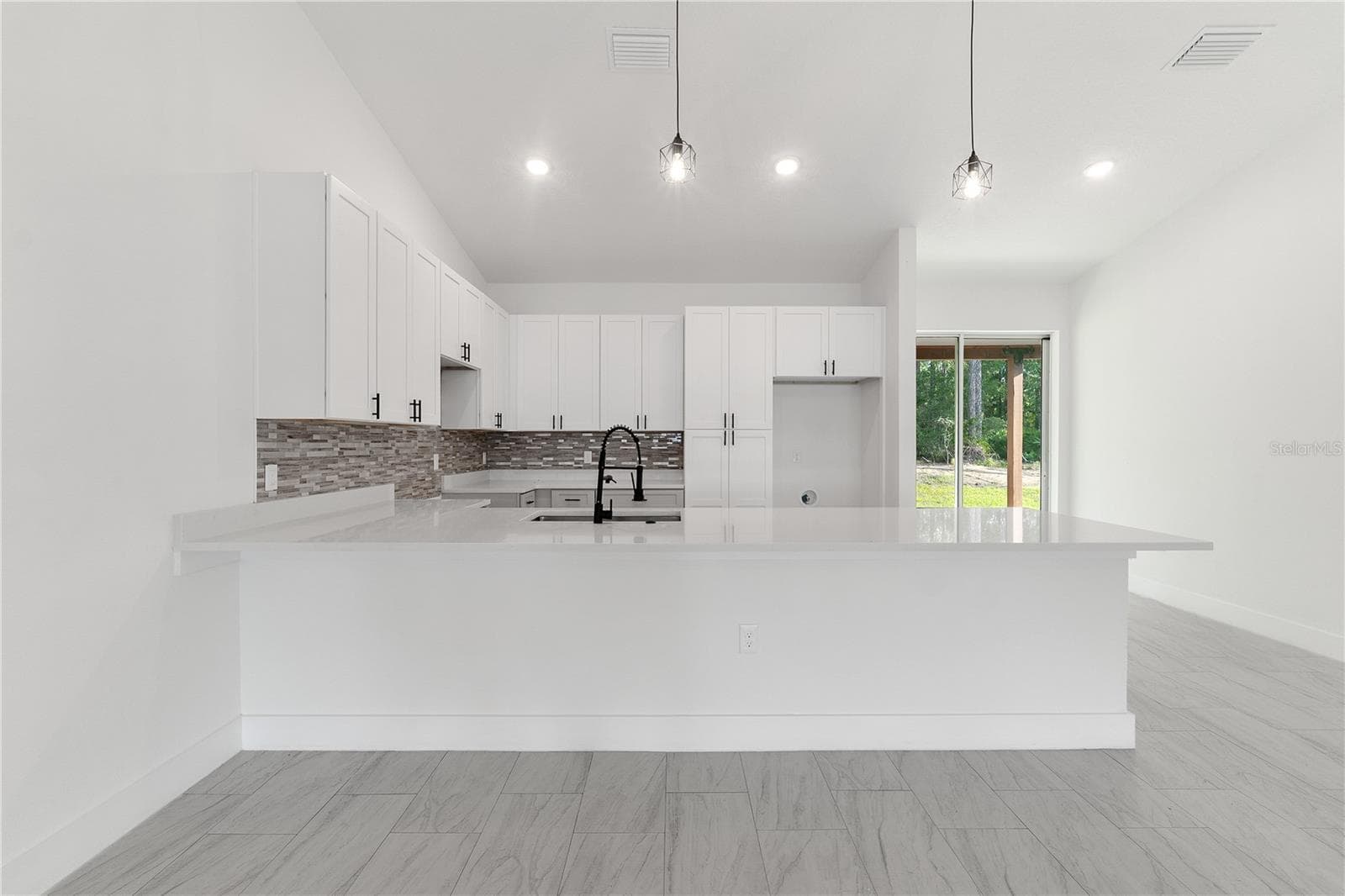 Single Family Residence at 1115 W CARY DR, CITRUS SPRINGS, photo 10 of 35