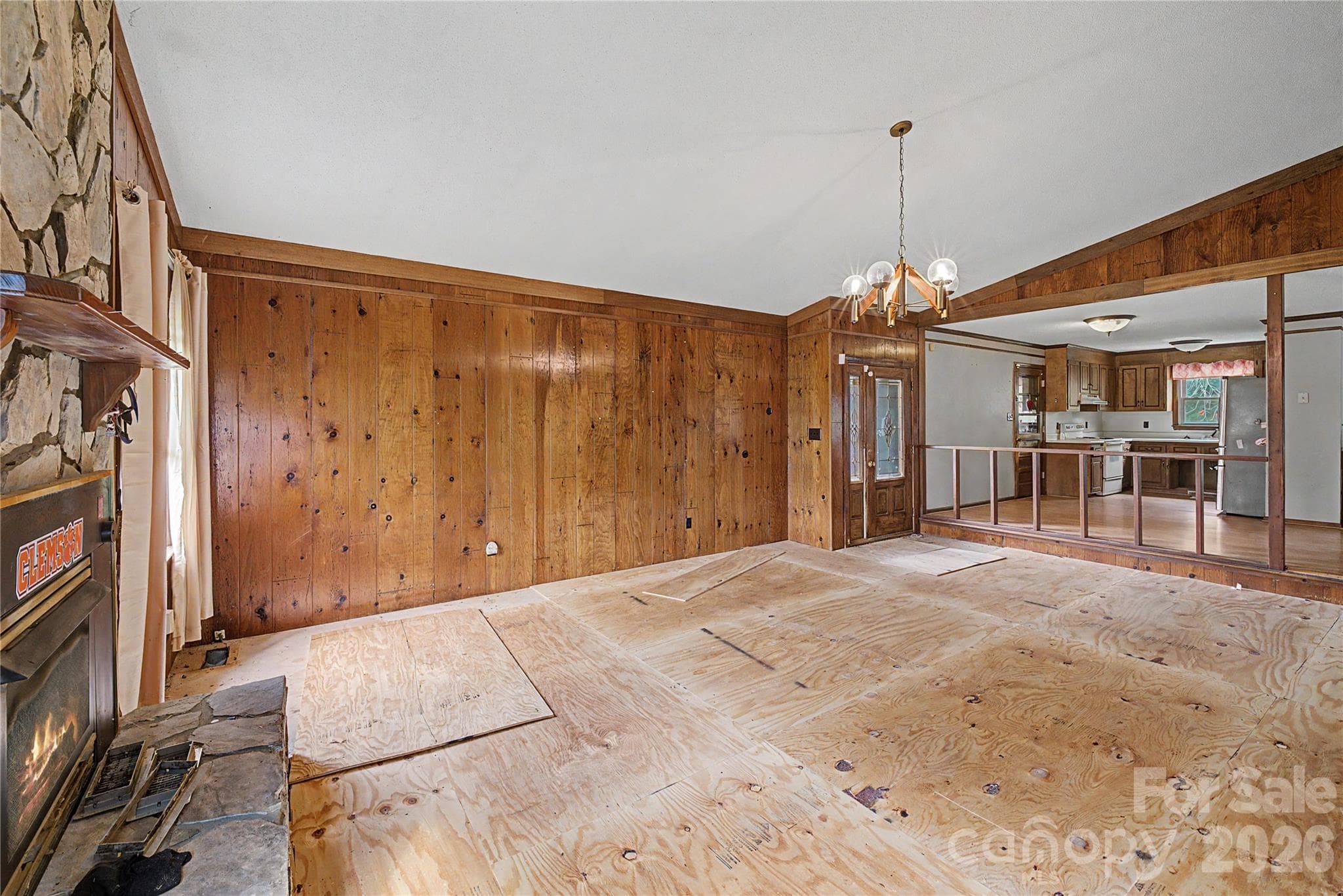 Single Family Residence at 102 Nob Hill Drive, Gaffney, photo 11 of 31
