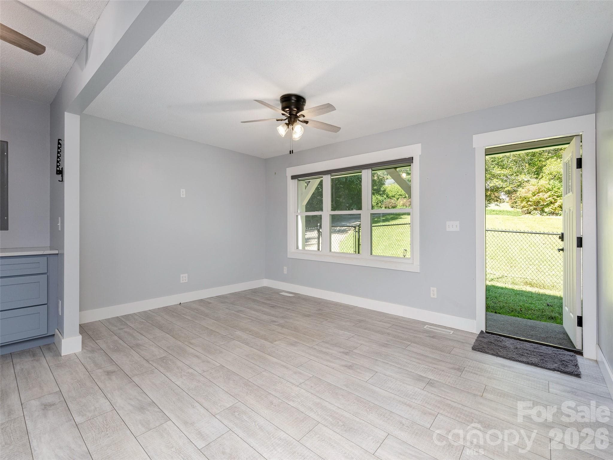 Single Family Residence at 4103 Turnpike Road, Horse Shoe, photo 4 of 31