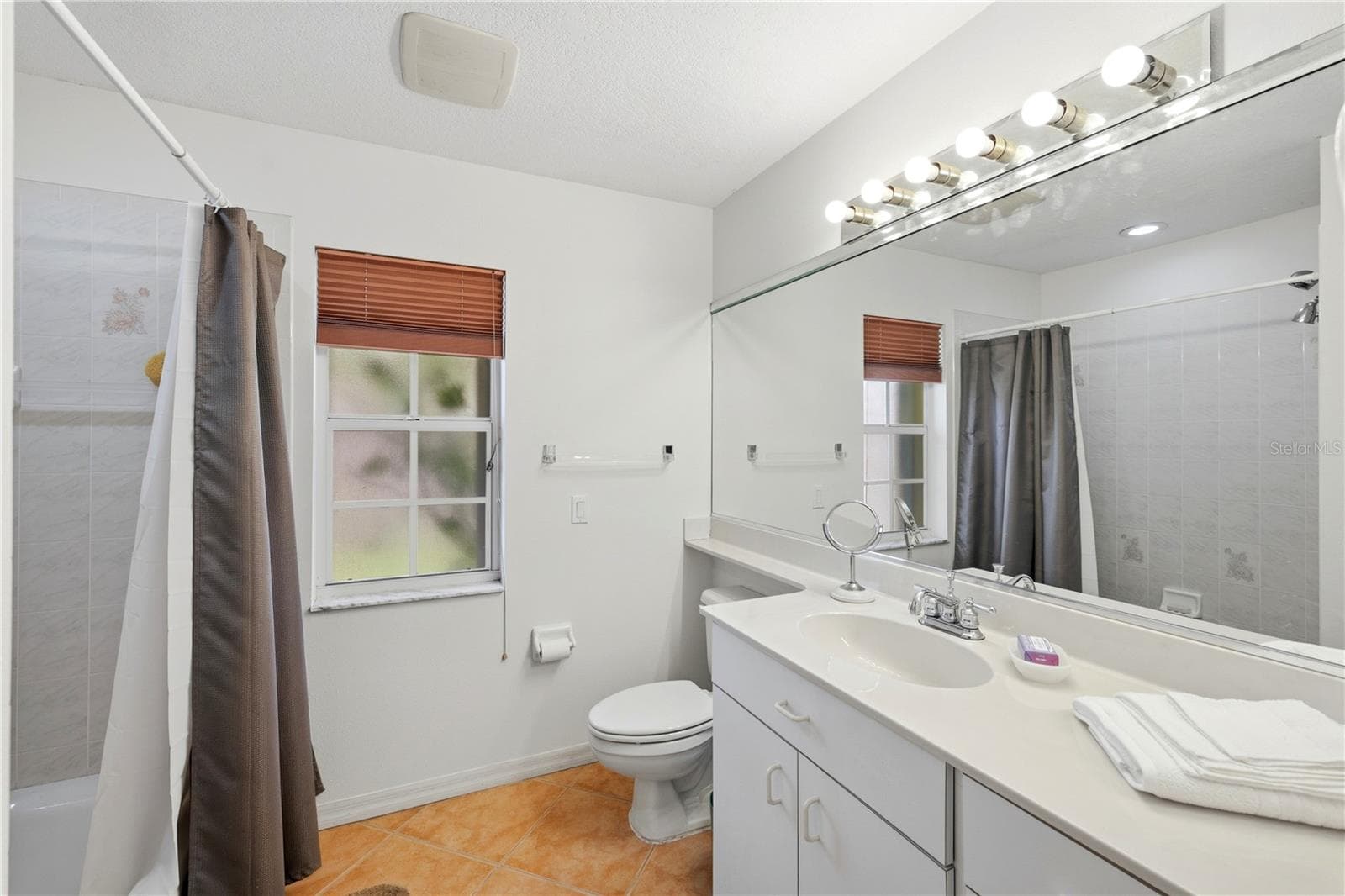 2nd bathroom - 1252 ROYAL TERN DR, PUNTA GORDA
