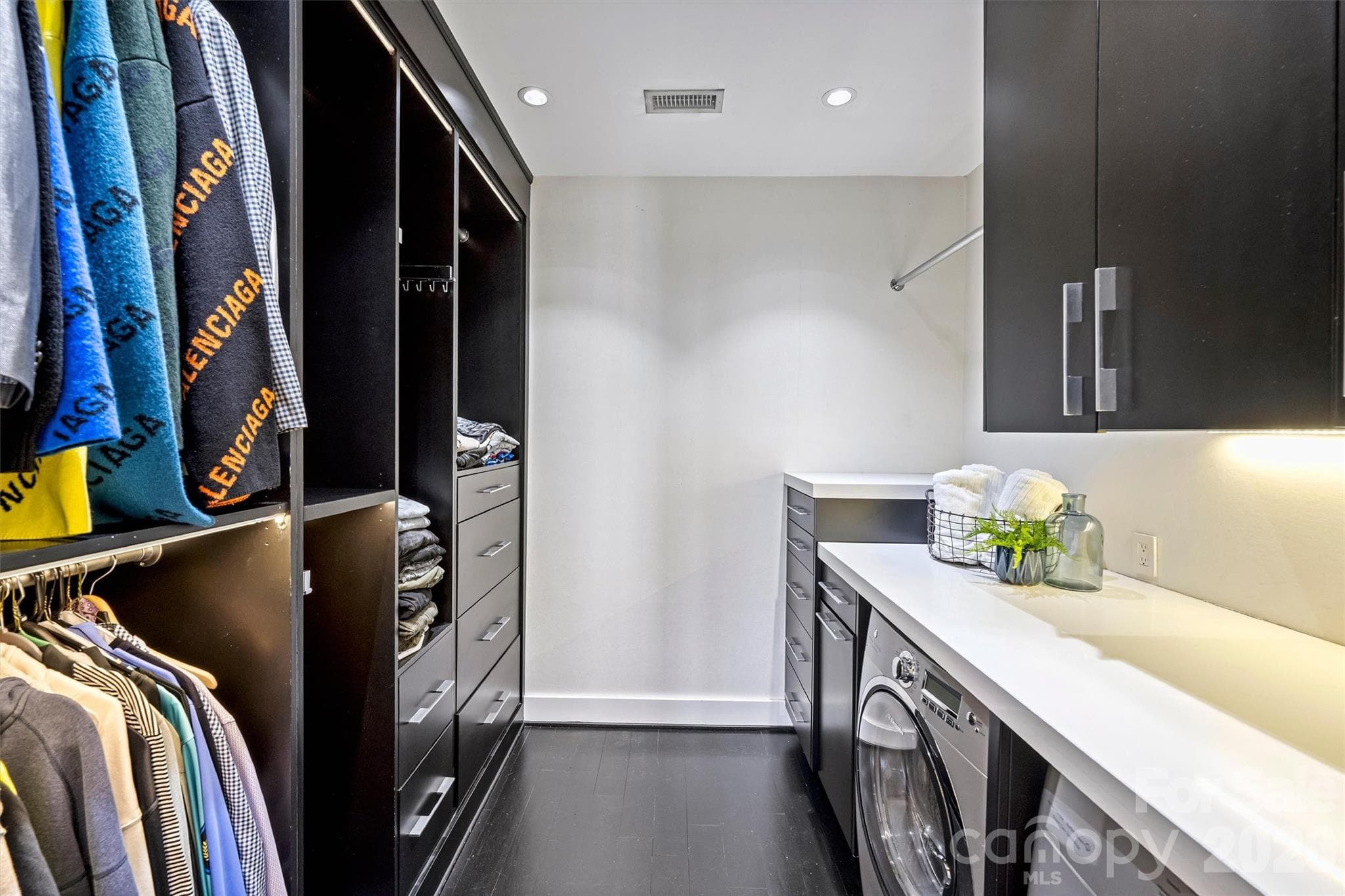Laundry/closet - 423 S Summit Avenue, Charlotte