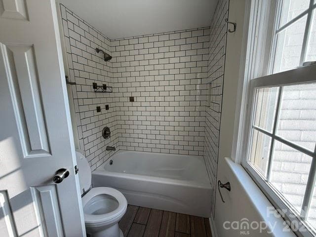 Single Family Residence at 1441 Shirebourn None, Hickory, photo 21 of 30