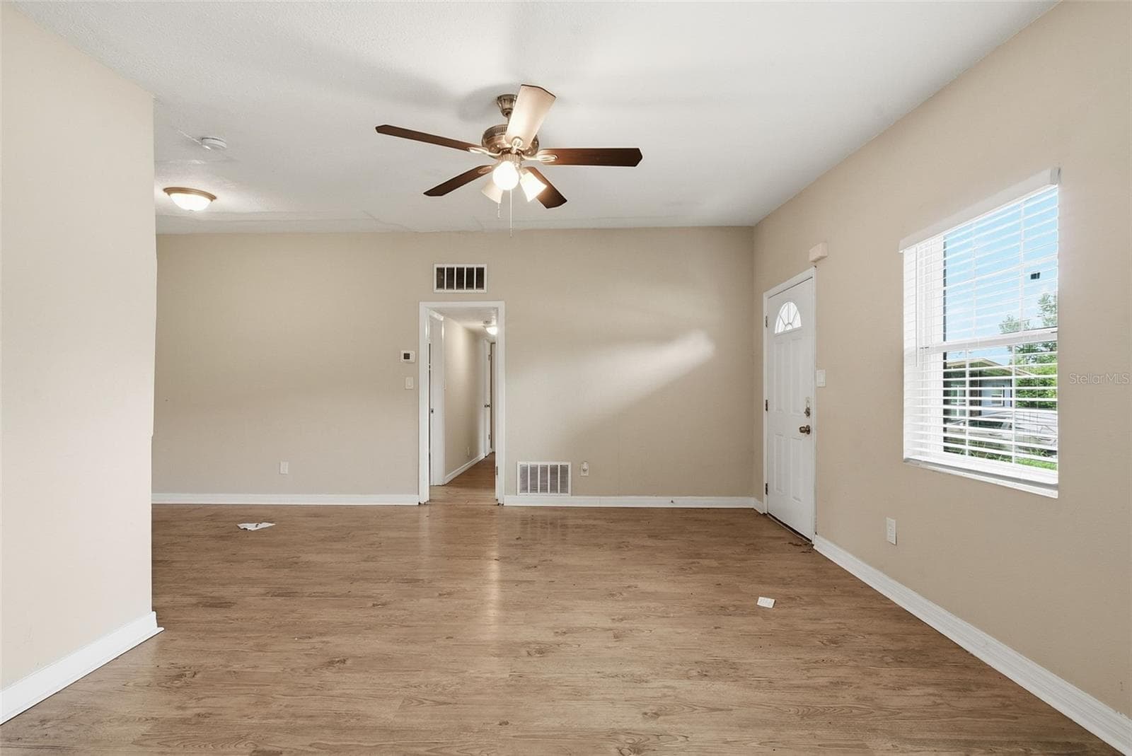 Single Family Residence at 6138 OAKCREST CIR, ORLANDO, photo 9 of 42