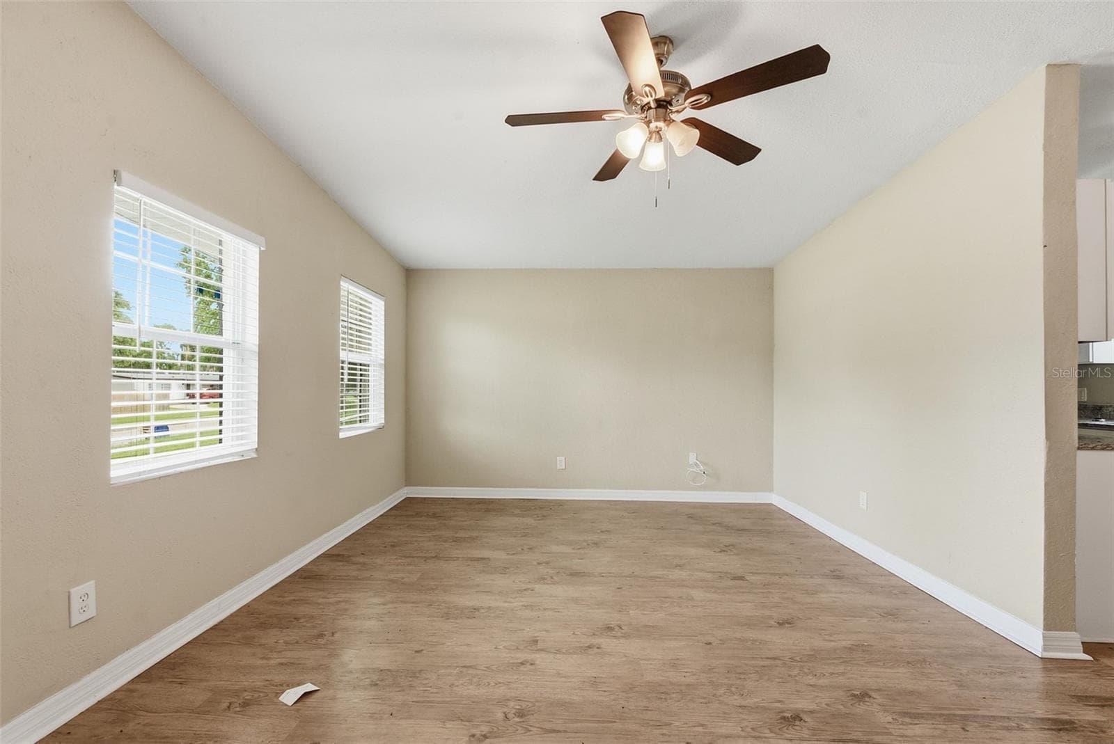 Single Family Residence at 6138 OAKCREST CIR, ORLANDO, photo 10 of 42