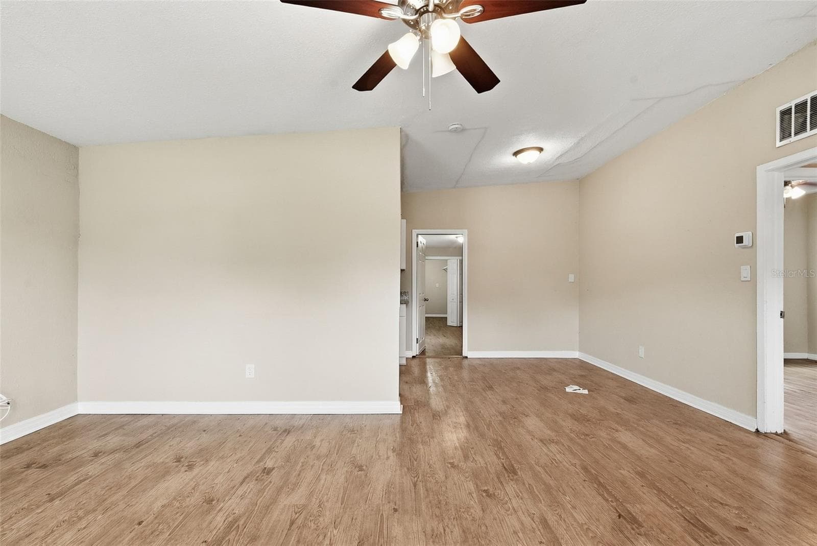 Single Family Residence at 6138 OAKCREST CIR, ORLANDO, photo 11 of 42