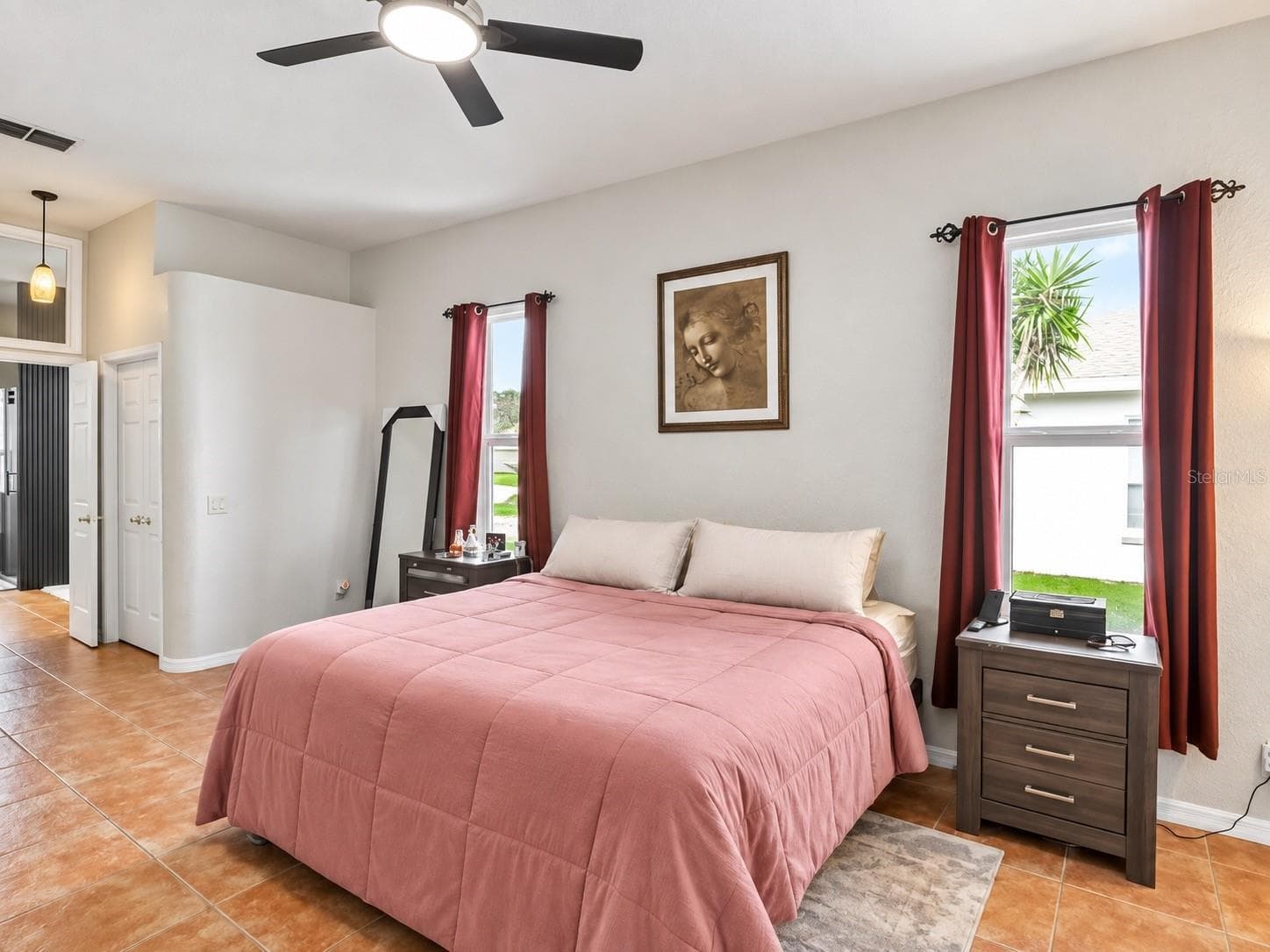Primary Bedroom - 247 WESTWIND DR, DAVENPORT