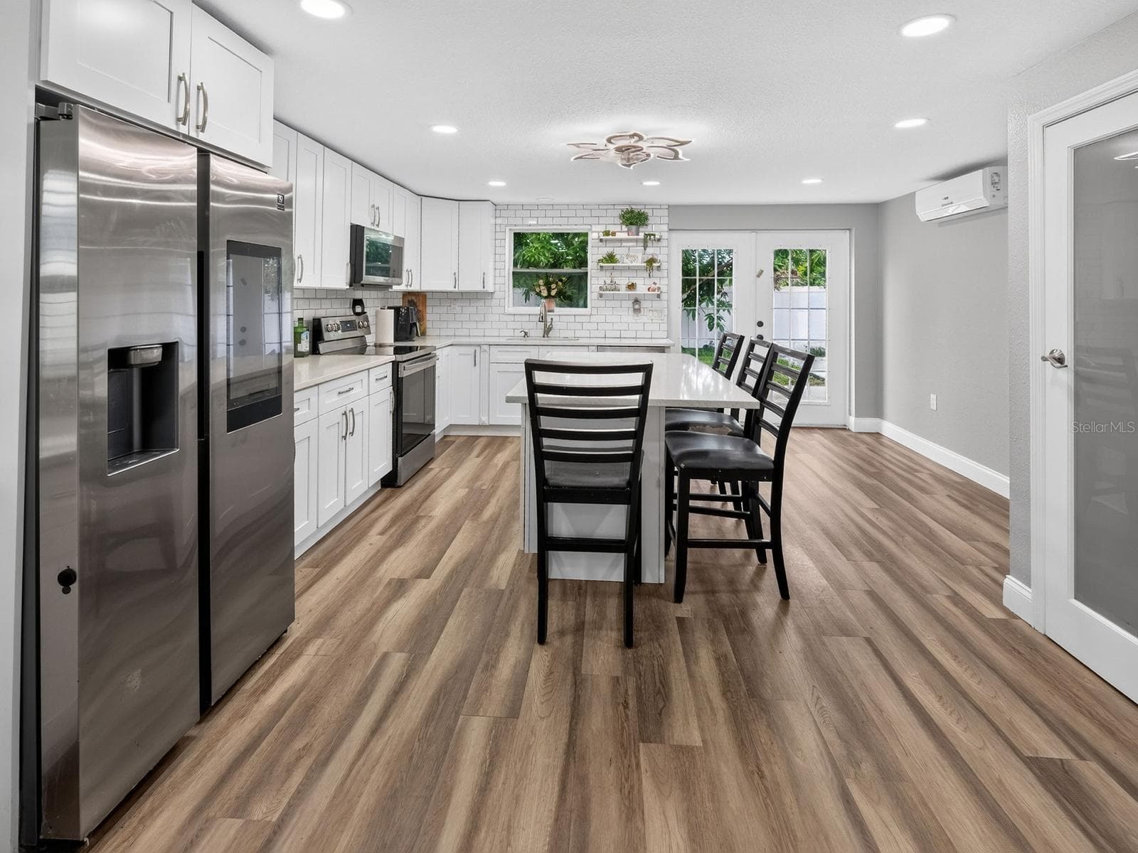 Single Family Residence at 9218 W ROBSON ST, TAMPA, photo 9 of 25