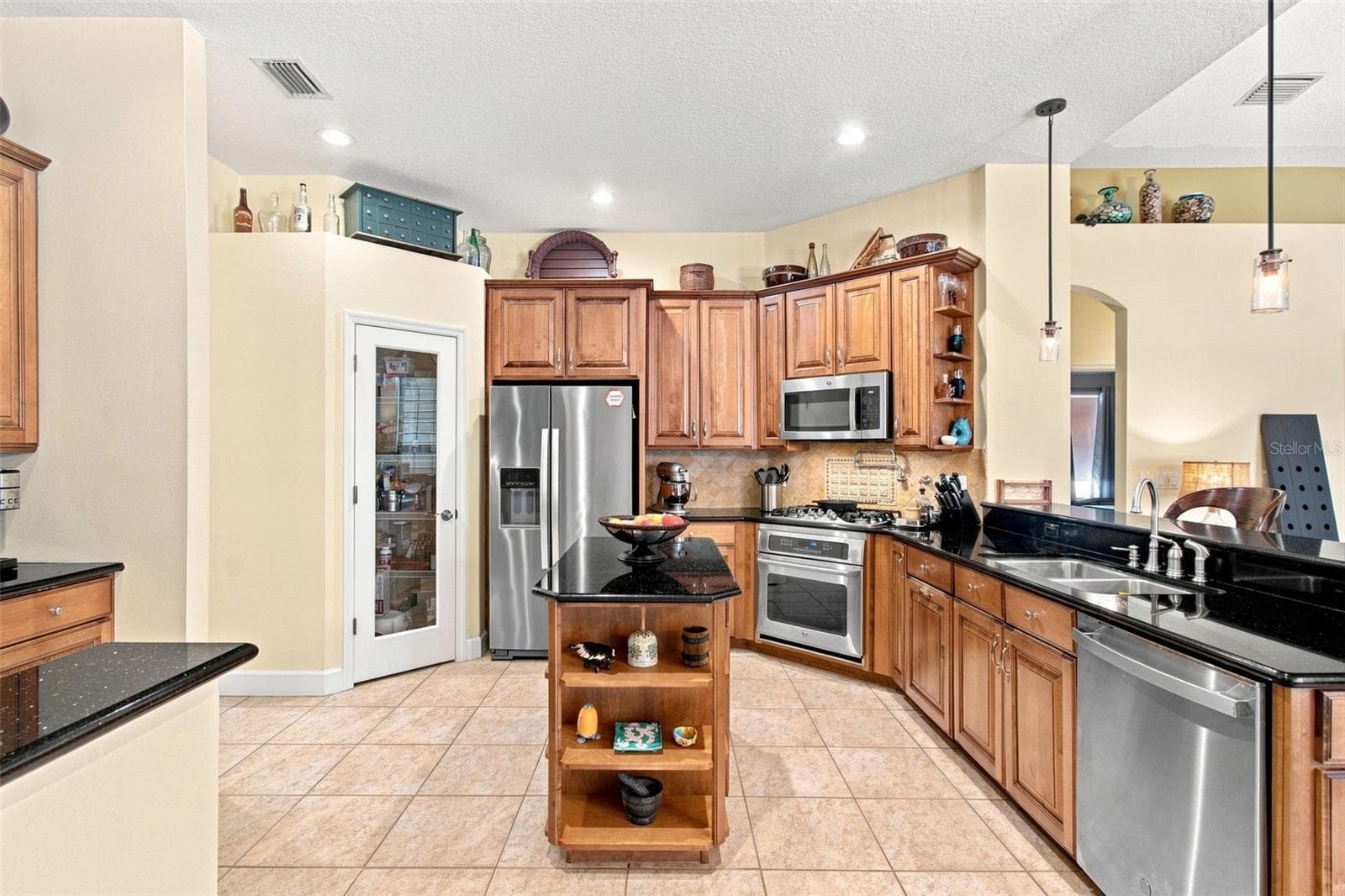 Single Family Residence at 2931 HILLSIDE RAMBLE DR, BRANDON, photo 27 of 85
