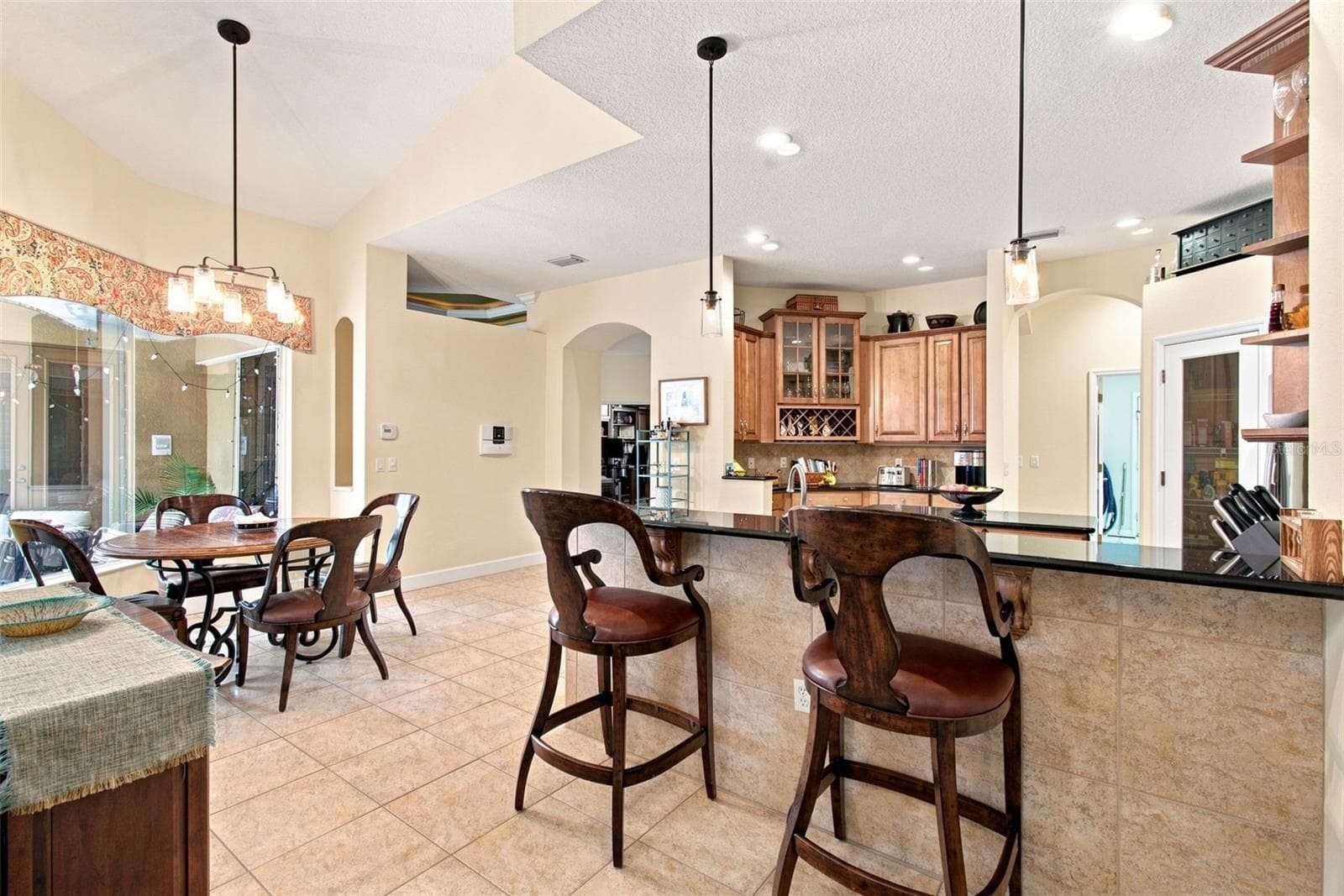 Single Family Residence at 2931 HILLSIDE RAMBLE DR, BRANDON, photo 33 of 85
