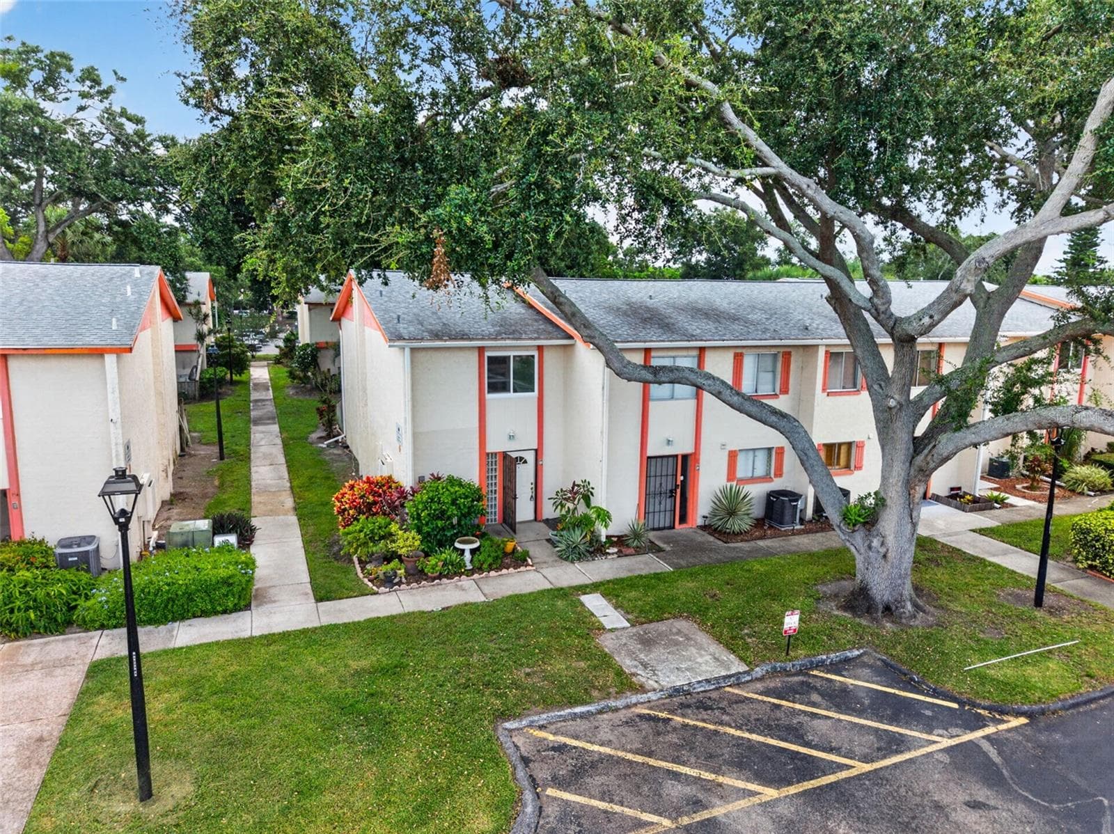 Townhouse at 1625 58TH TER S #1, ST PETERSBURG, photo 2 of 35