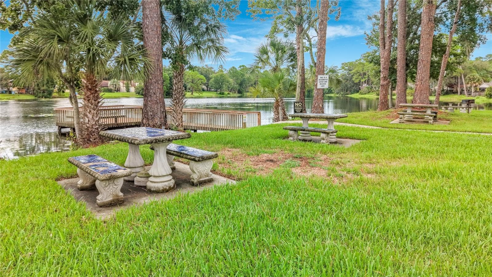 Beautiful Lake and picnic area. - 107 LONG LEAF PINE CIR, SANFORD