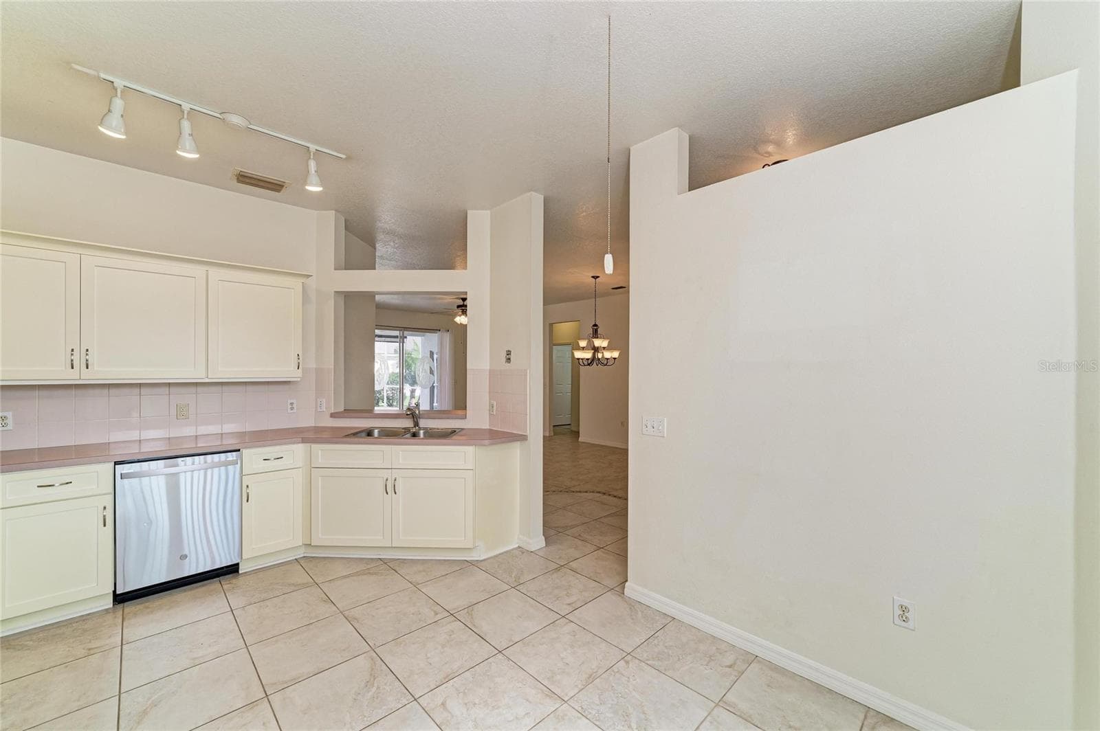 Single Family Residence at 1101 CANE MILL LN, BRADENTON, photo 16 of 45