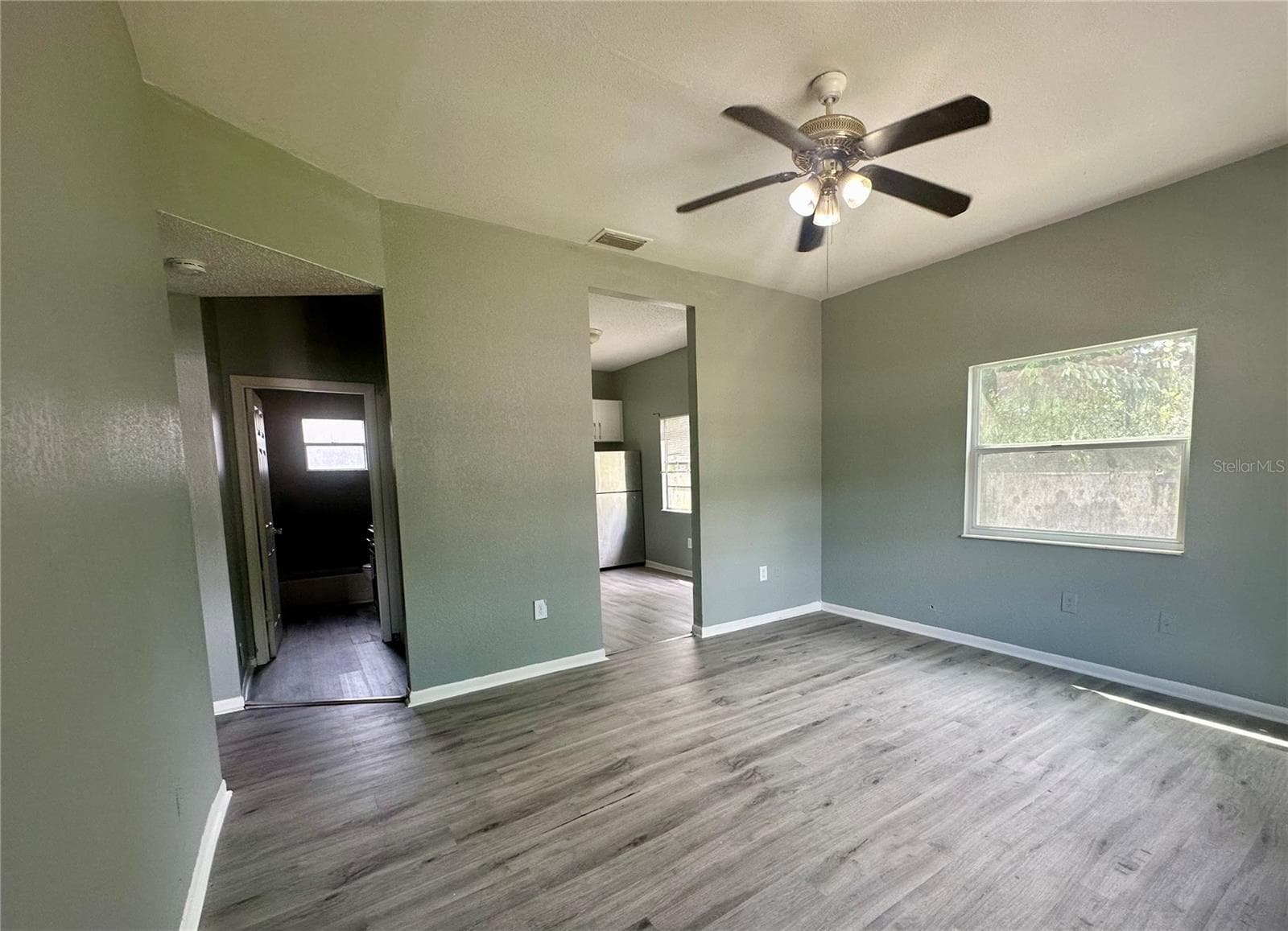 Unit B Living Room - 8304 N 13TH ST, TAMPA