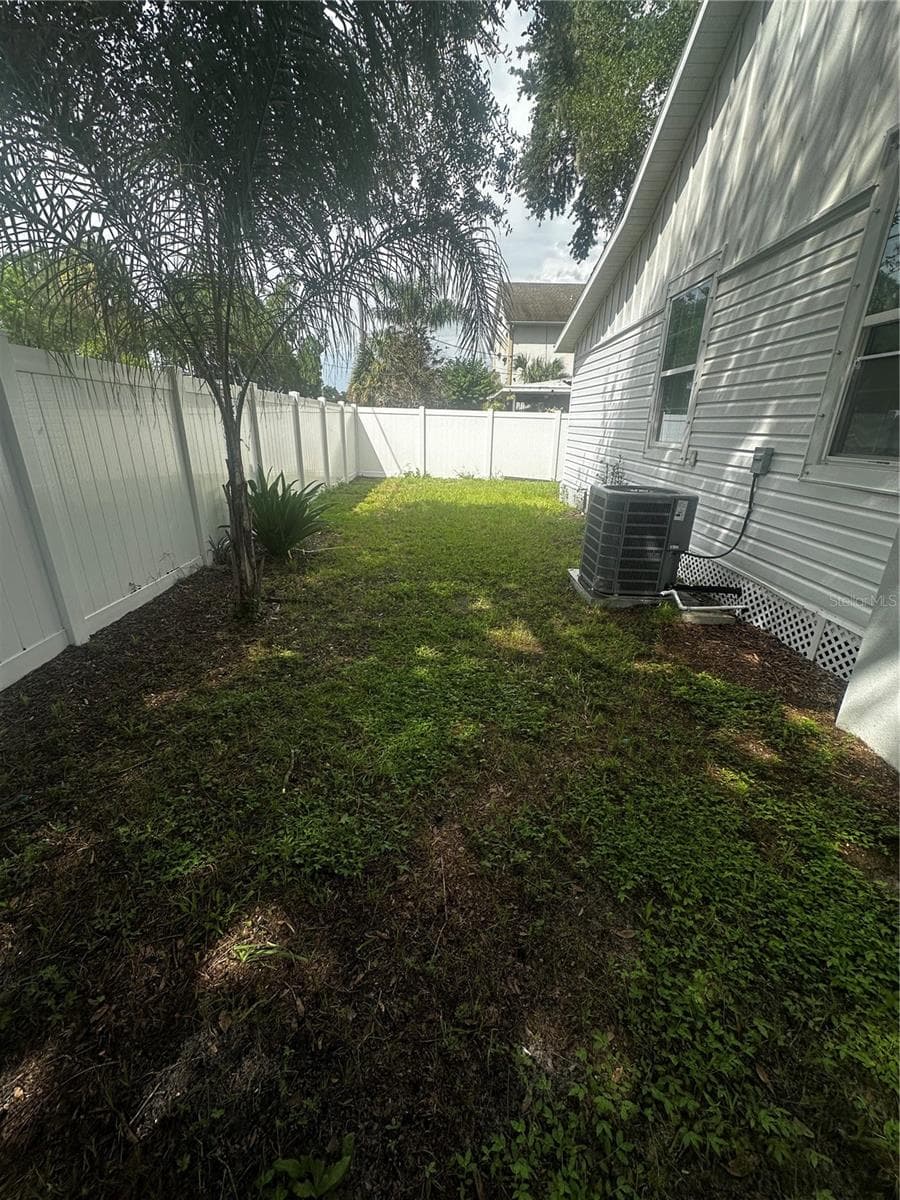 Single Family Residence at 3902 N SUWANEE AVE, TAMPA, photo 21 of 22