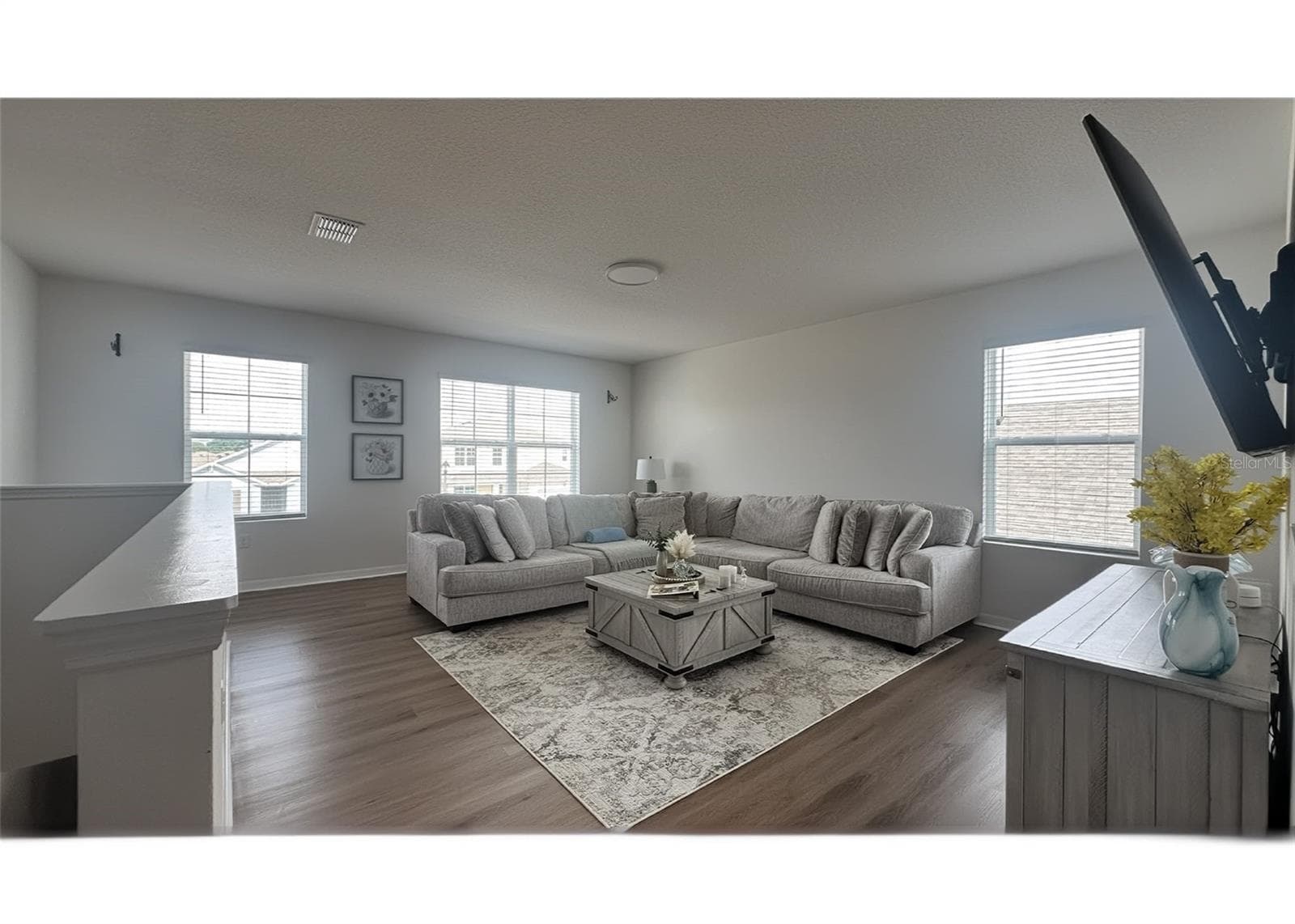 LIVING ROOM - 1639 WAYLON RIDGE DR, ZELLWOOD