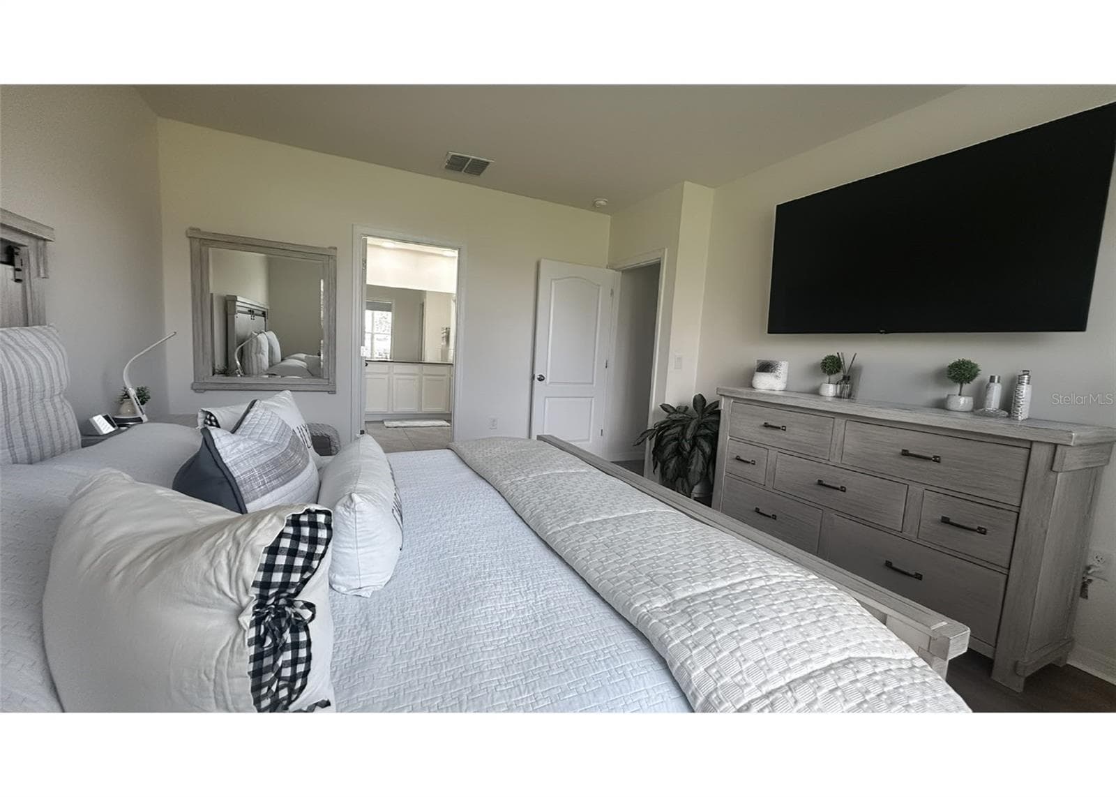 ROOM 4 - 1639 WAYLON RIDGE DR, ZELLWOOD