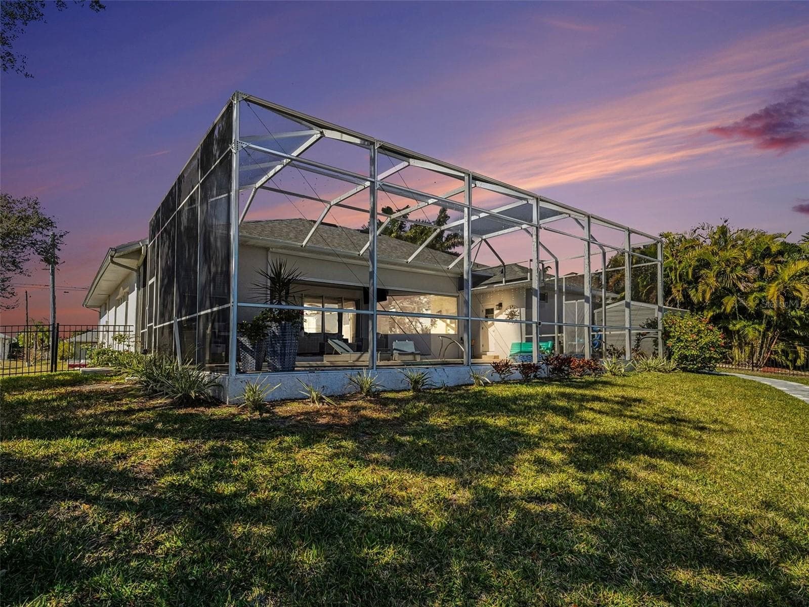 Single Family Residence at 4256 BEACH VIEW CT, PORT CHARLOTTE, photo 2 of 37