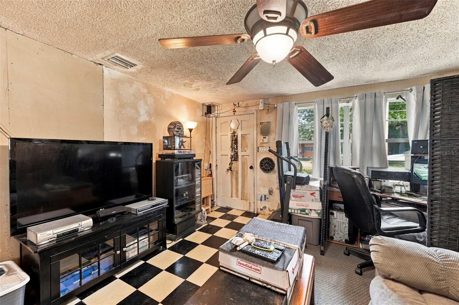 Single Family Residence at 7051 WASHINGTON ST, NEW PORT RICHEY, photo 7 of 55