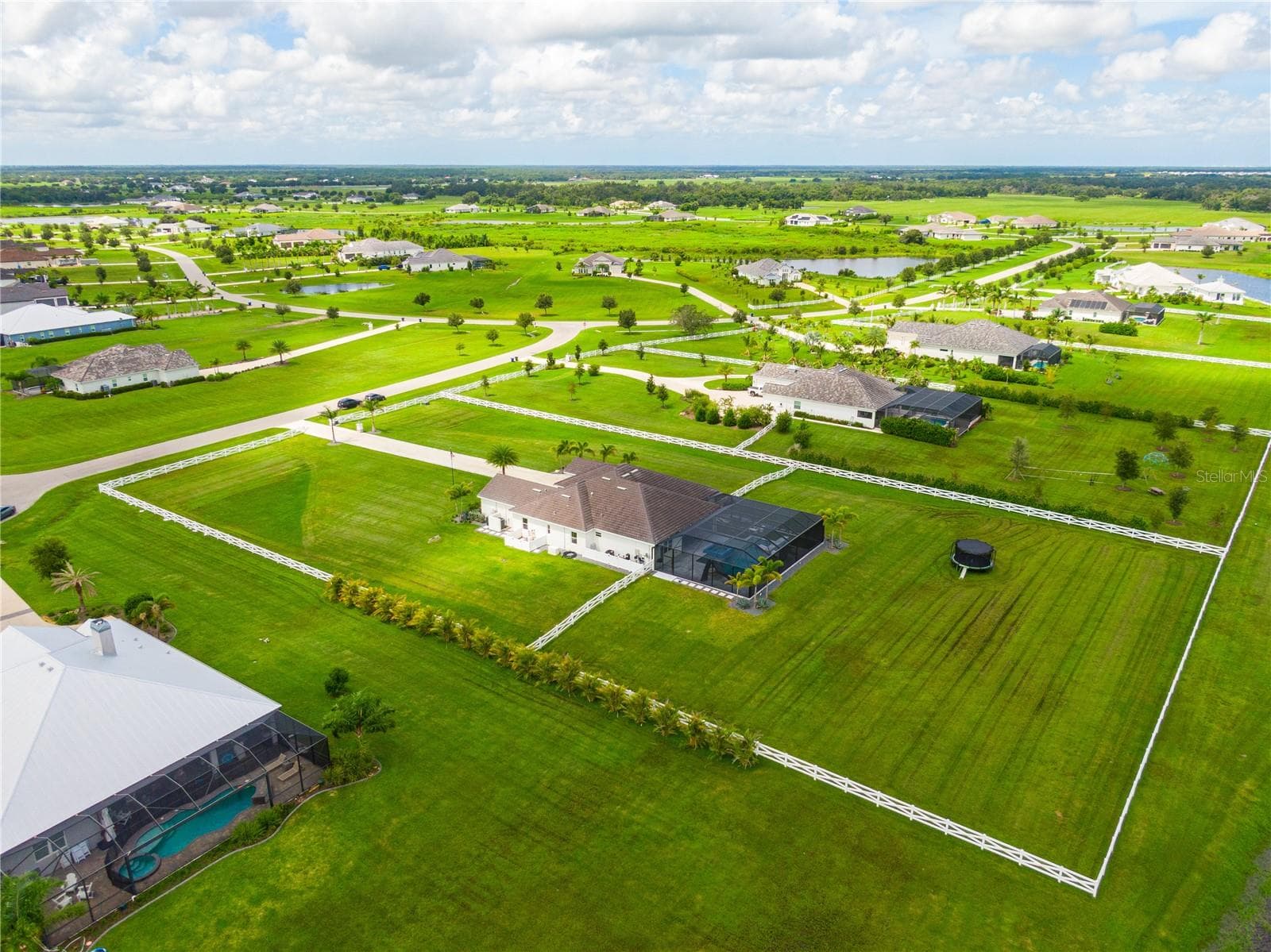 Single Family Residence at 3527 QUIVER CT, SARASOTA, photo 11 of 64
