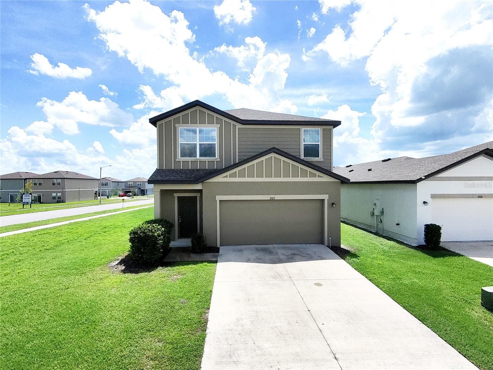 35123 WHITE WATER LILY WAY