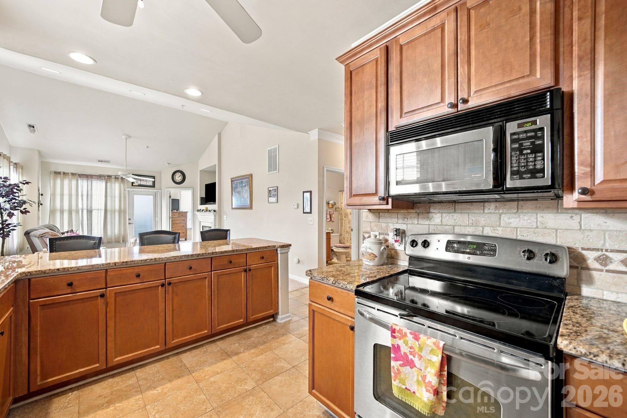 Condominium at 18742 Nautical Drive, Cornelius, photo 7 of 35