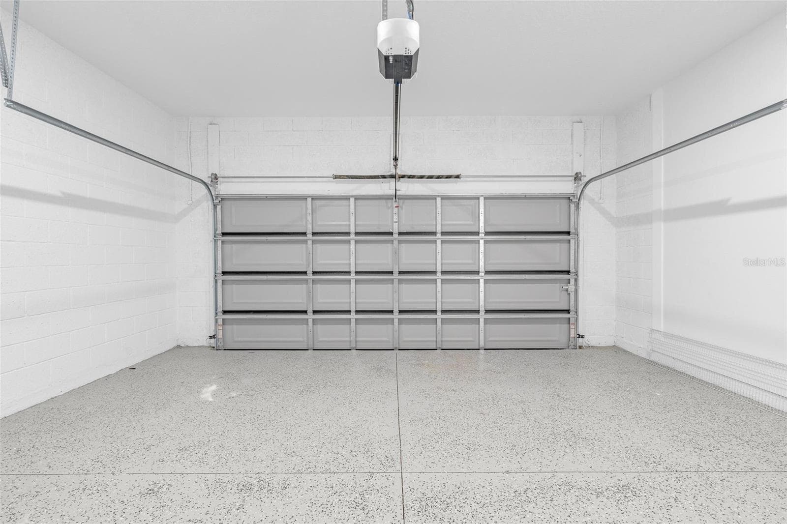 2 car garagem - 15085 SW 50TH AVENUE RD, OCALA