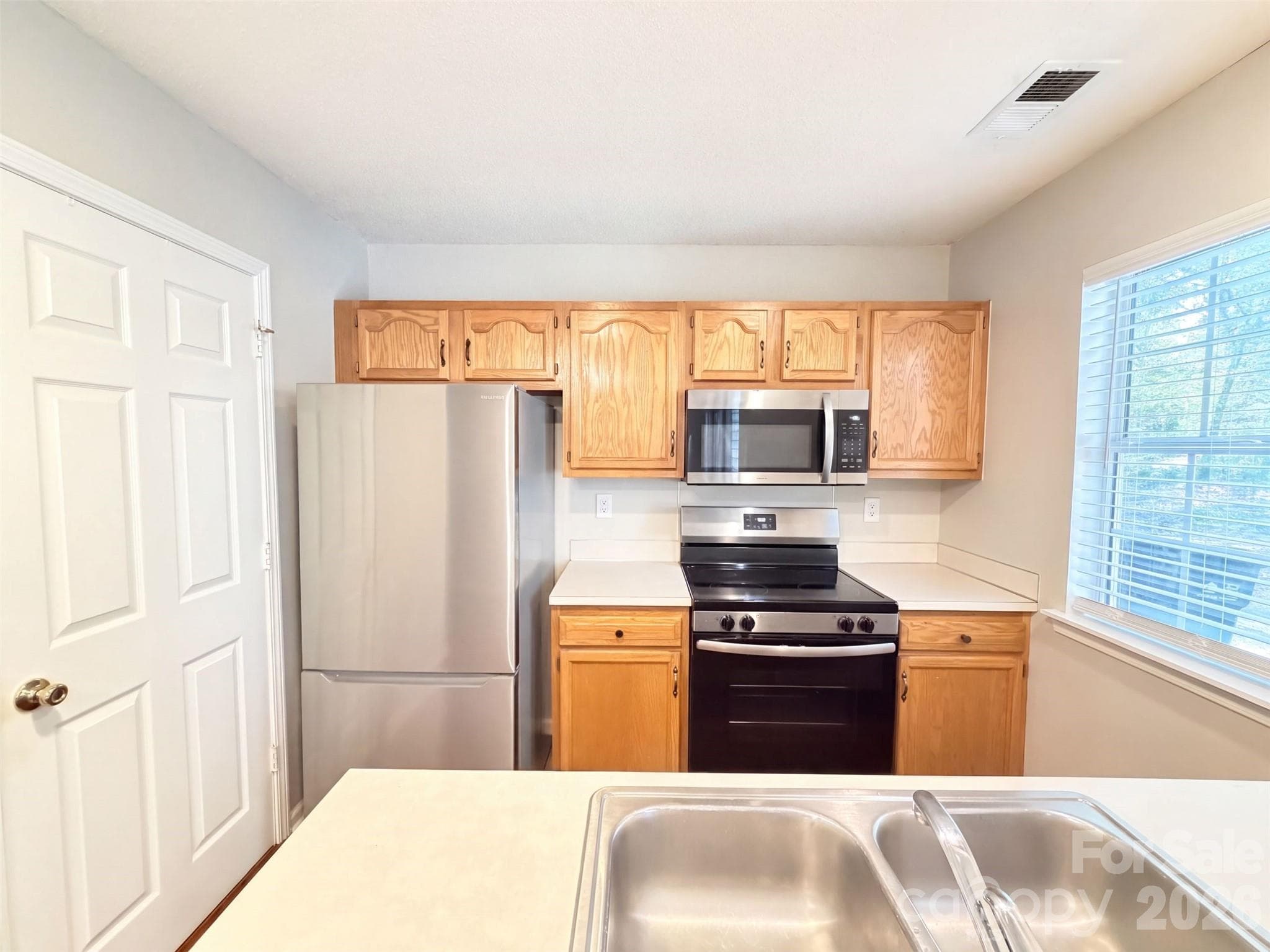 Townhouse at 12605 Tucker Crossing Lane, Charlotte, photo 7 of 14