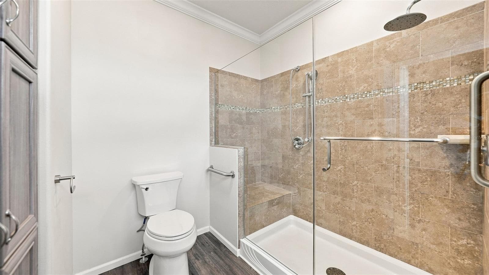 Primary en suite. Large shower with bench - 10315 CORTEZ RD W #2F, BRADENTON