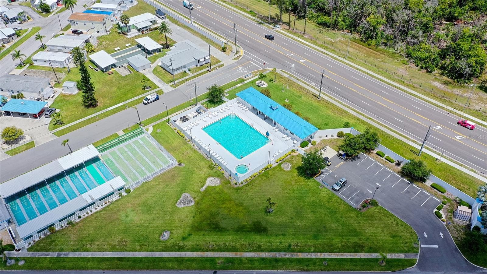 Manufactured Home at 10315 CORTEZ RD W #2F, BRADENTON, photo 51 of 71
