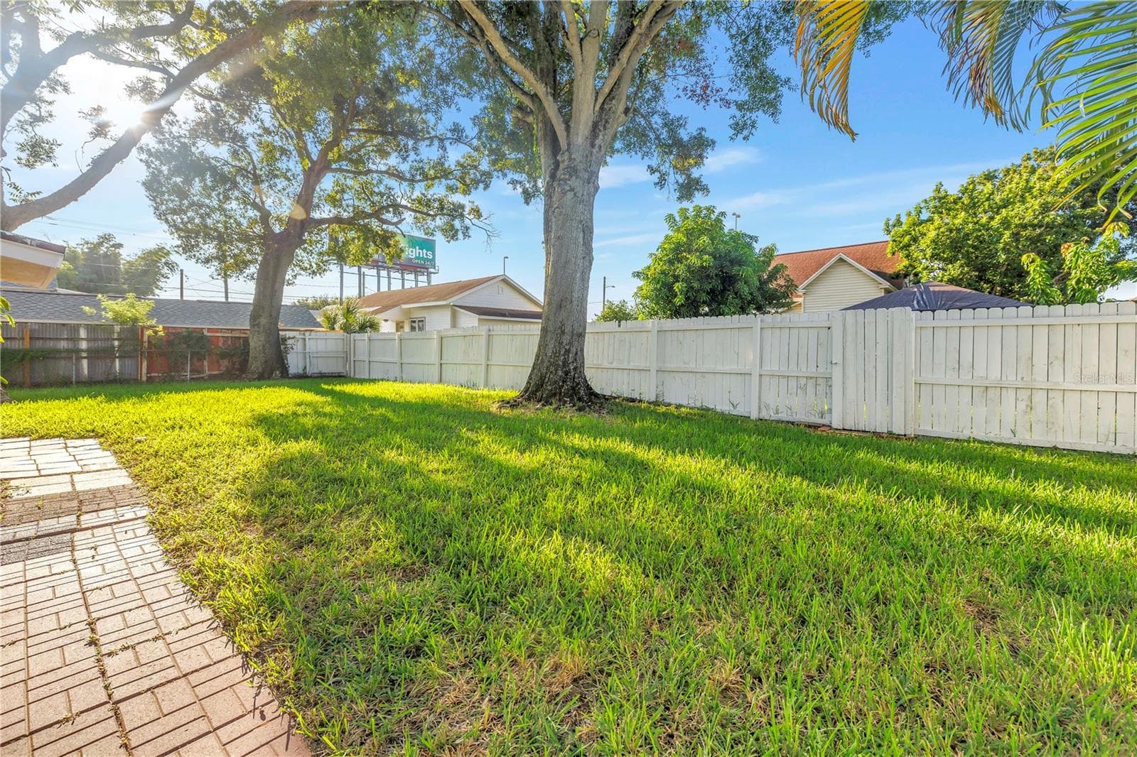 Single Family Residence at 2906 W MAIN ST, TAMPA, photo 32 of 40