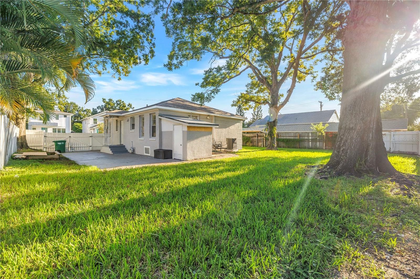 Single Family Residence at 2906 W MAIN ST, TAMPA, photo 33 of 40
