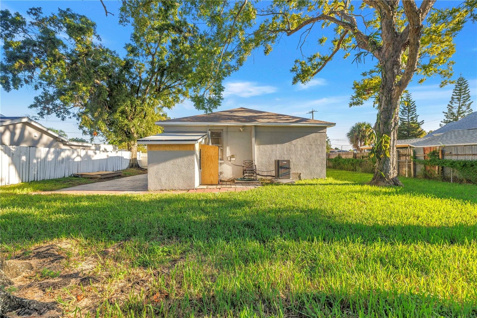 Single Family Residence at 2906 W MAIN ST, TAMPA, photo 34 of 40