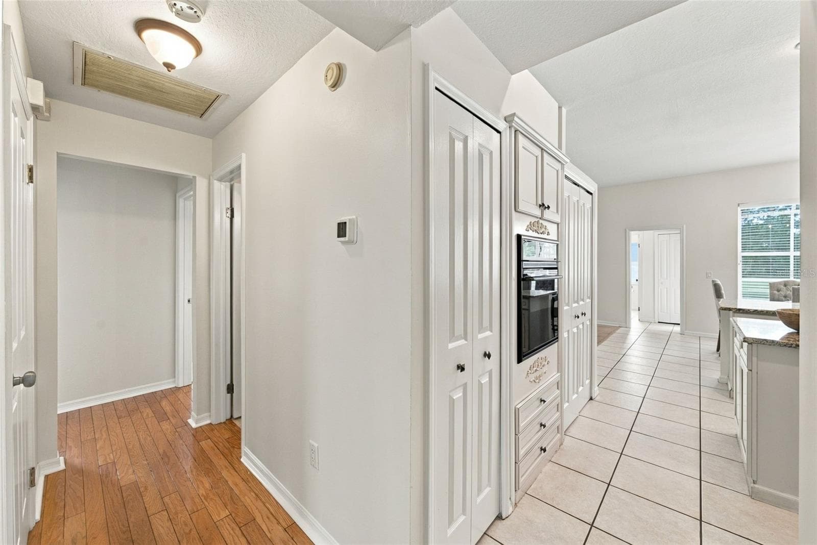 Single Family Residence at 12427 BRISTOL COMMONS CIR, TAMPA, photo 12 of 92