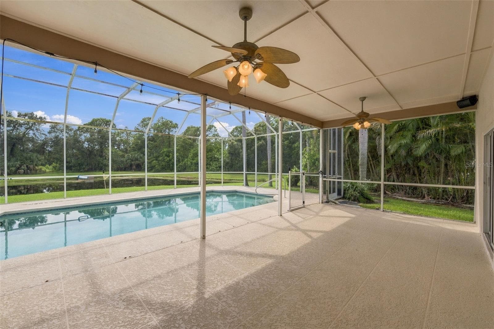 Single Family Residence at 12427 BRISTOL COMMONS CIR, TAMPA, photo 24 of 92