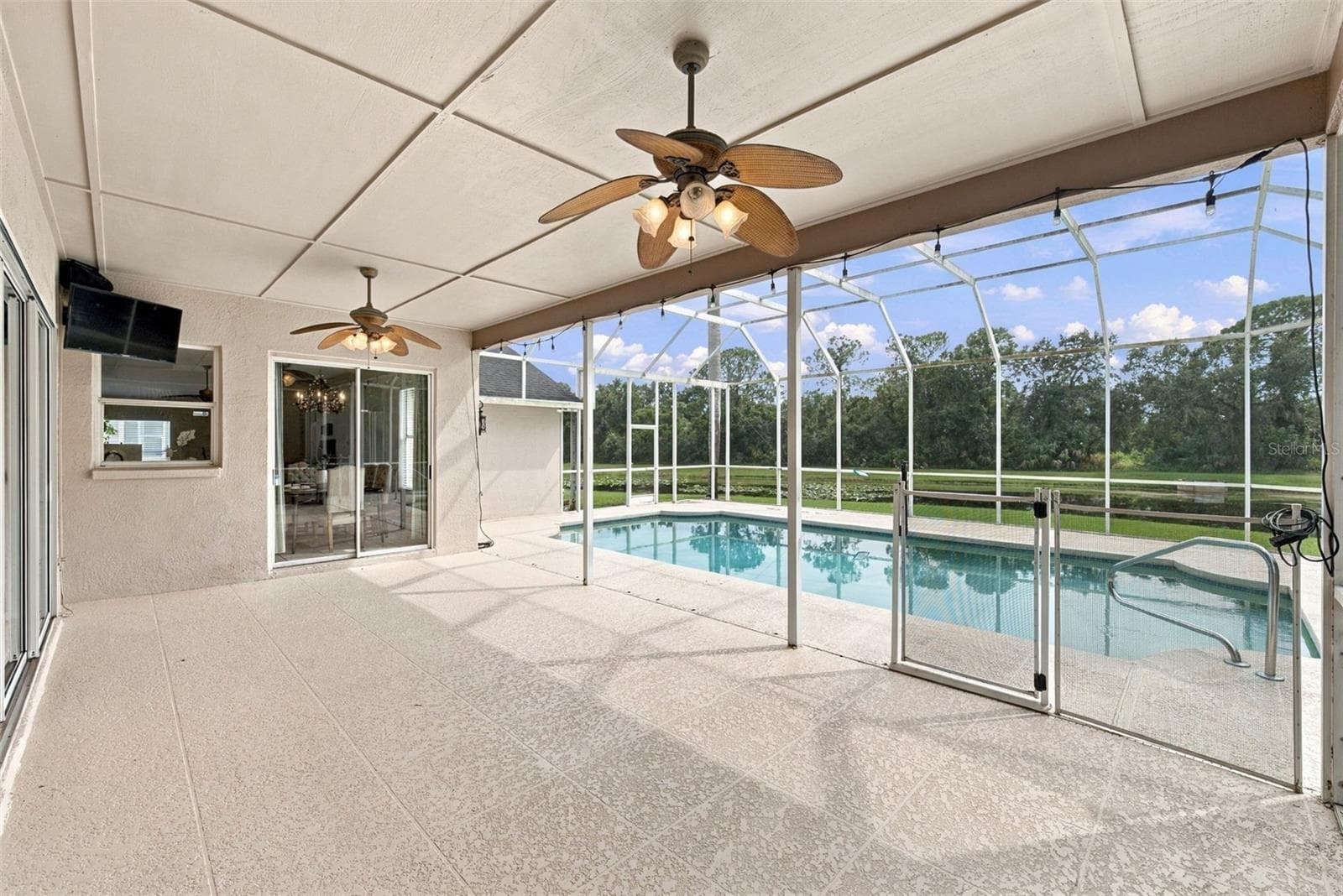 Single Family Residence at 12427 BRISTOL COMMONS CIR, TAMPA, photo 51 of 92