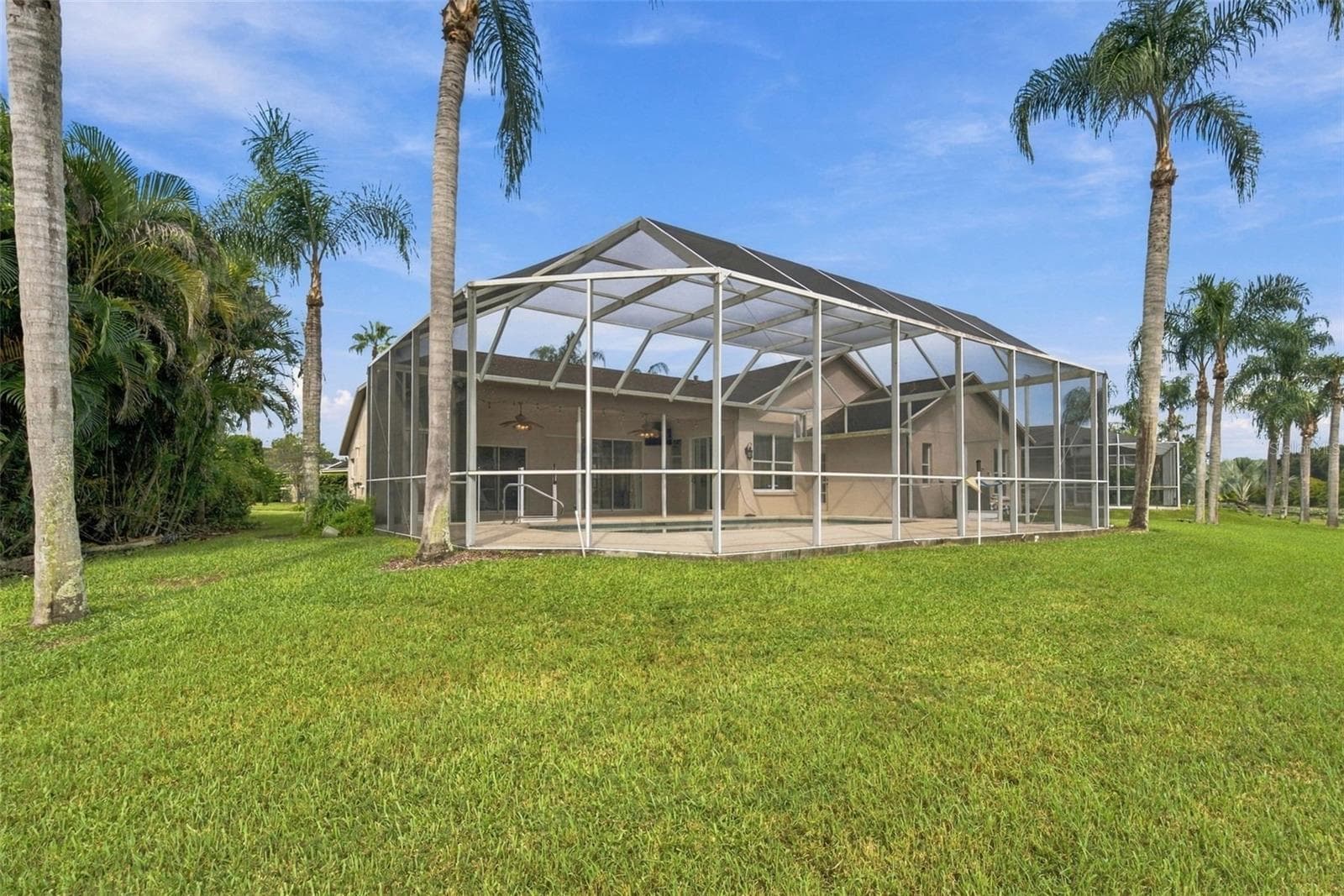 Single Family Residence at 12427 BRISTOL COMMONS CIR, TAMPA, photo 59 of 92