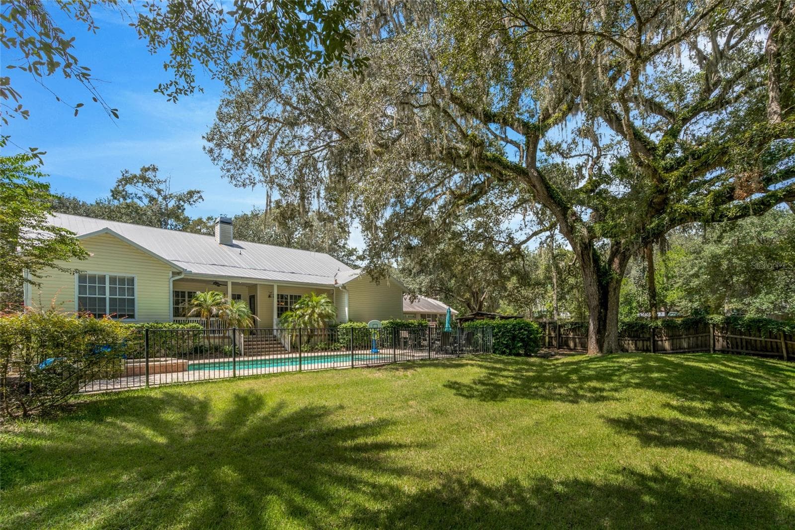 Back of house with pool - 6122 REGINA PL, LAND O LAKES
