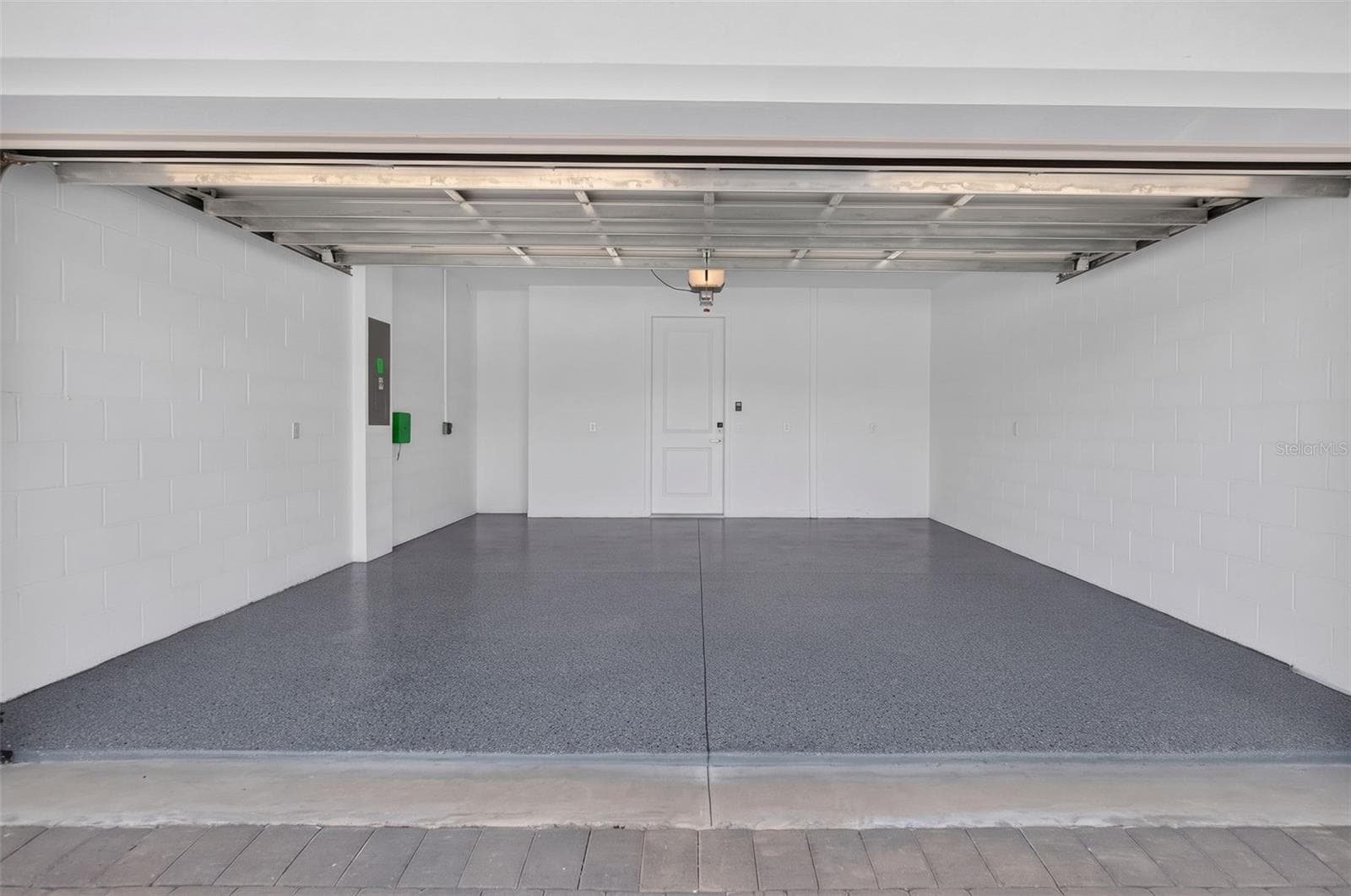 2 CAR GARAGE WITH EPOXY FLOORING/EV CHARGING - 13418 PRINCESS ST, WINTER GARDEN