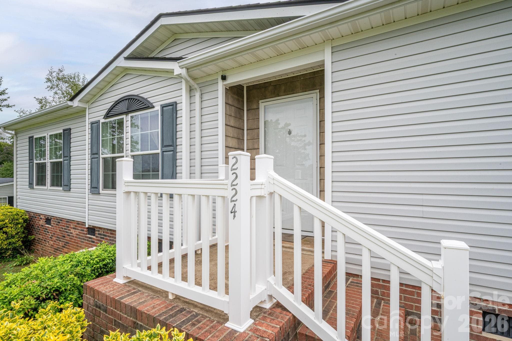 Front Entry - 2224 Sterling Ridge Drive, Newton