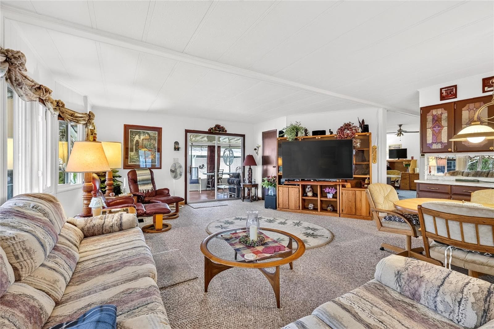 Turn Key Home - 210 PALM MEADOWS DR, EUSTIS
