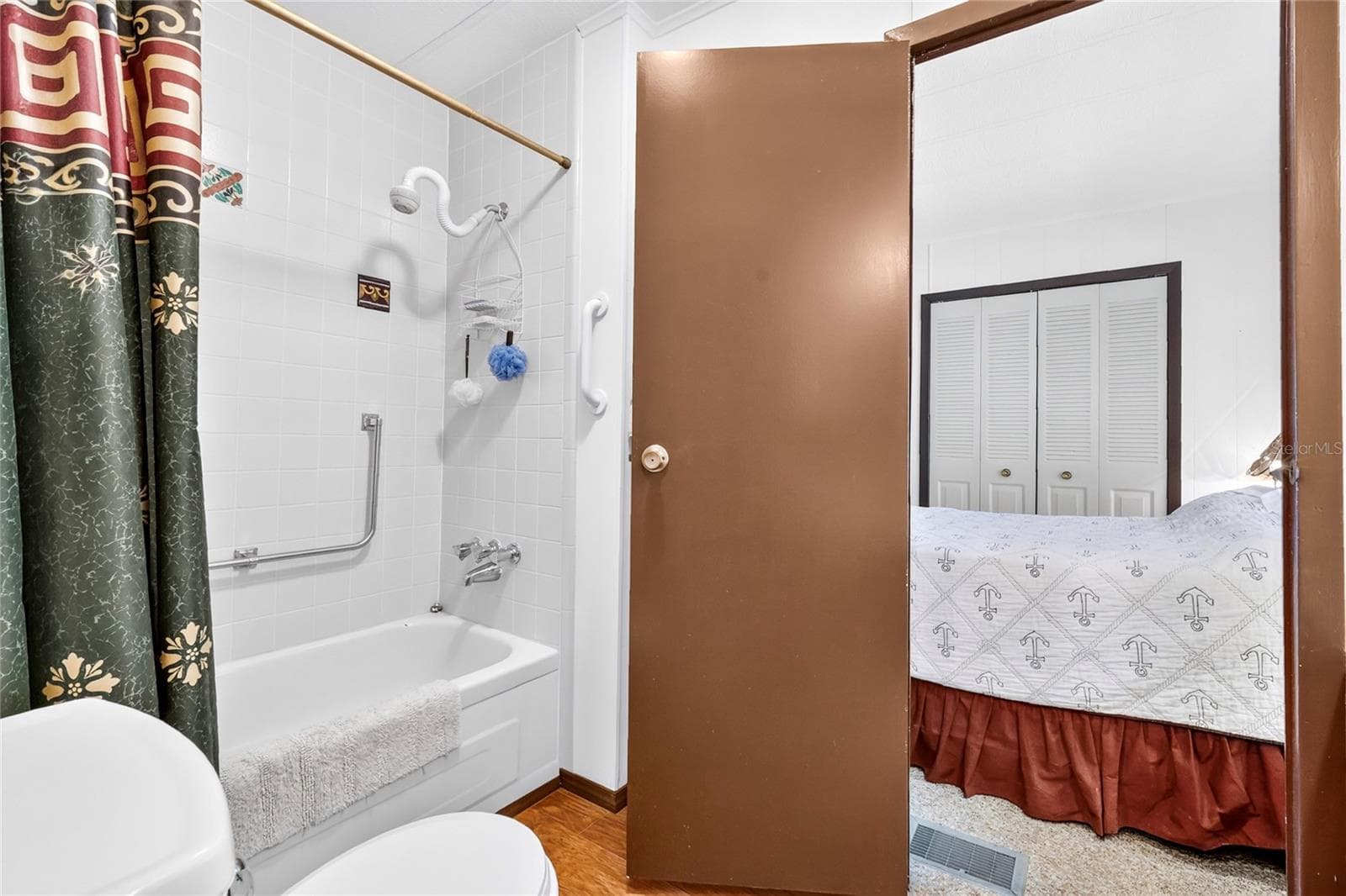 Full bathrooms - 210 PALM MEADOWS DR, EUSTIS