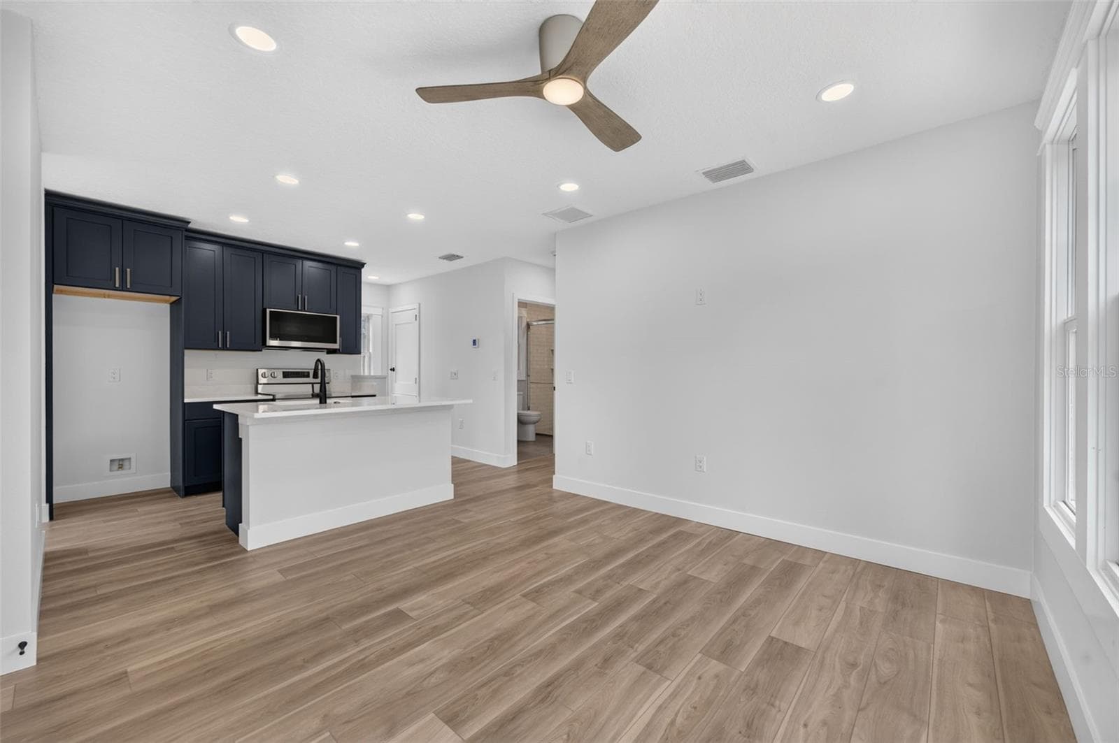 Single Family Residence at 323 E AMELIA ST, ORLANDO, photo 32 of 45