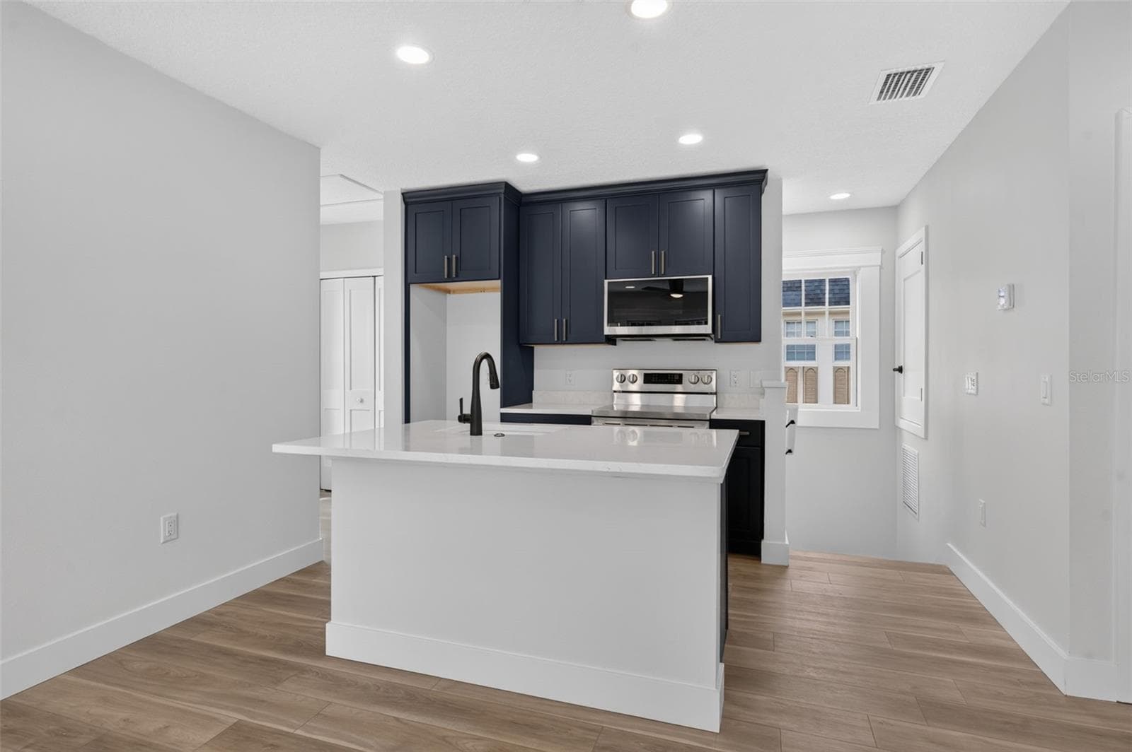 Single Family Residence at 323 E AMELIA ST, ORLANDO, photo 34 of 45