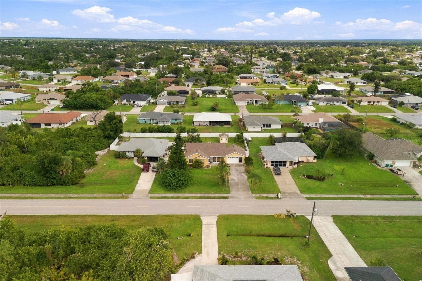Single Family Residence at 9910 GULFSTREAM BLVD, ENGLEWOOD, photo 2 of 42